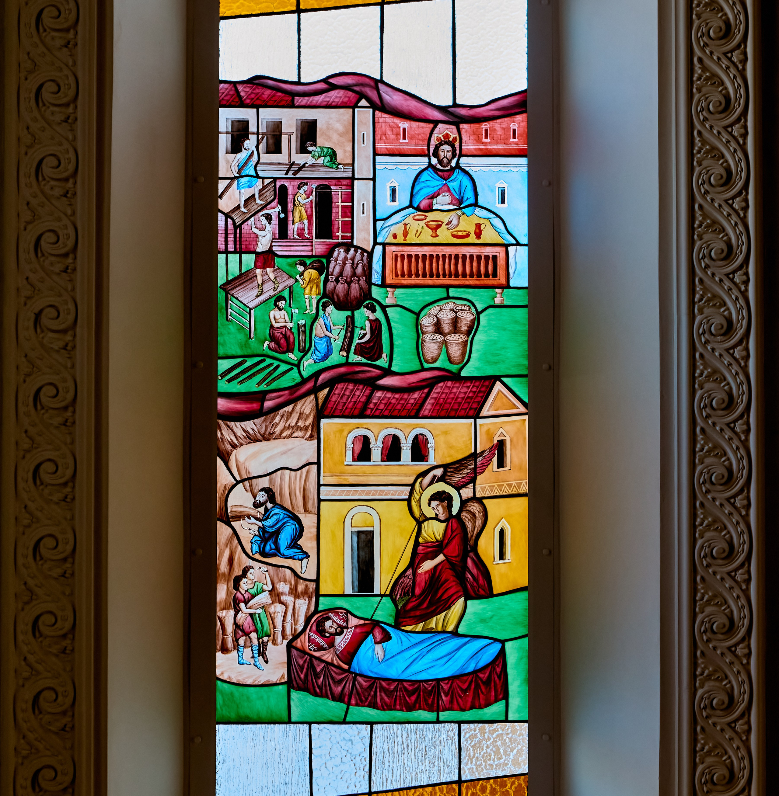 Фотографии Витражей в храме пророка Божия Илии