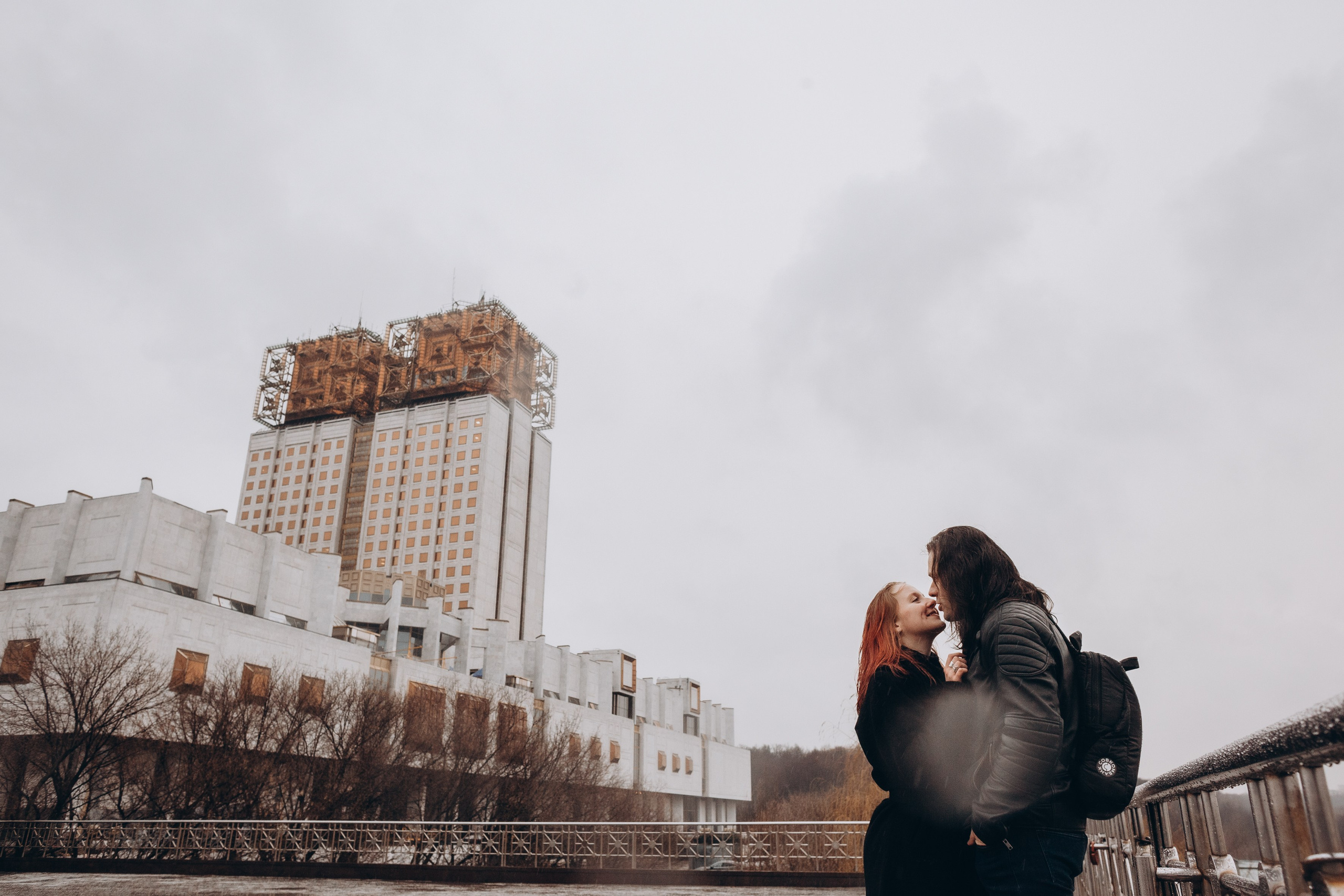 Двое и Гагарин (портретный репортаж). Портретный и репортажный фотограф в Москве, Ольга Ларема