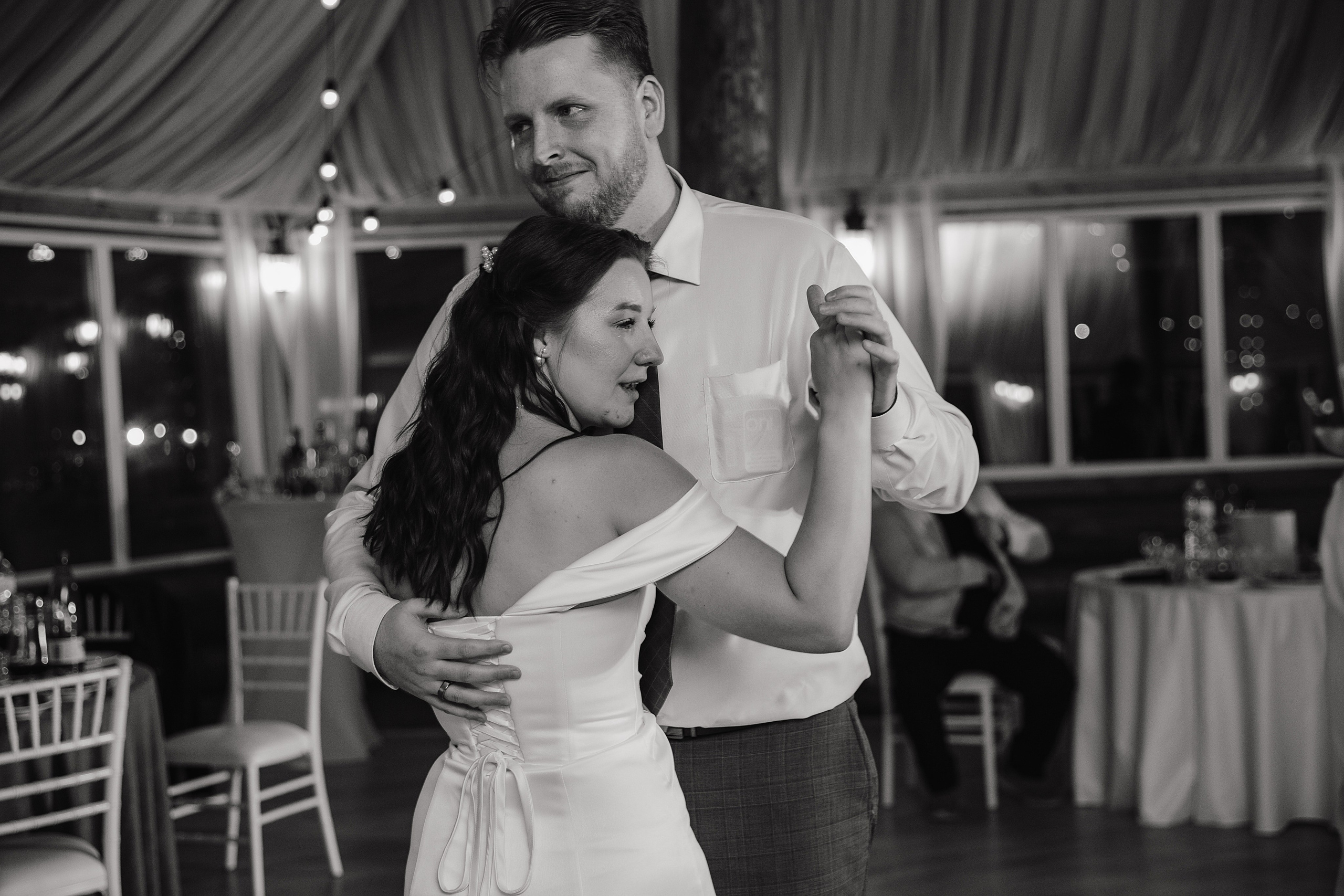 Камерная русско-американская свадьба, когда любовь побеждает все. Свадебный фотограф в Воронеже Алексей Логинов