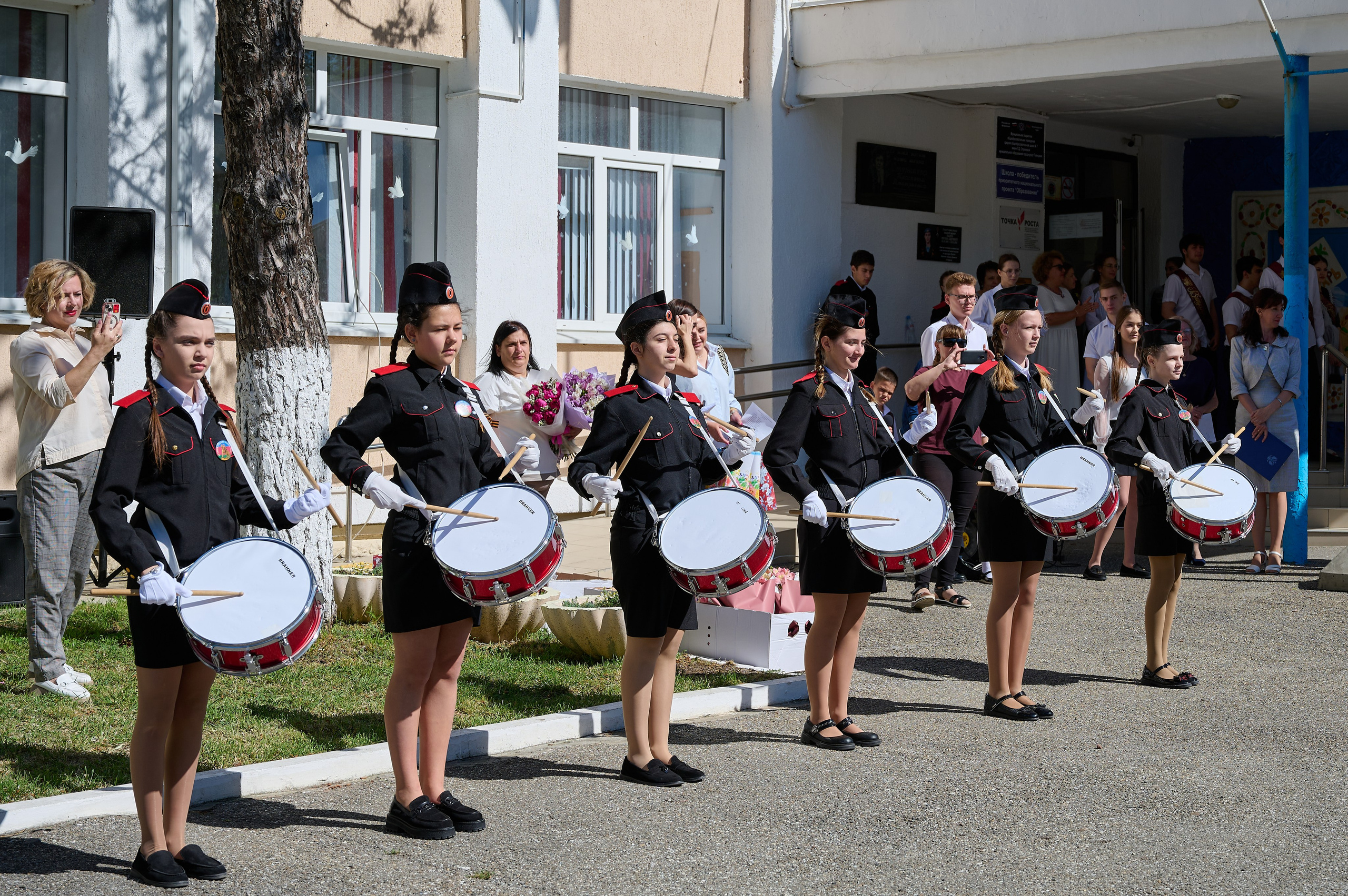 Последний звонок. Жизнь курорта Кабардинка в фотографиях
