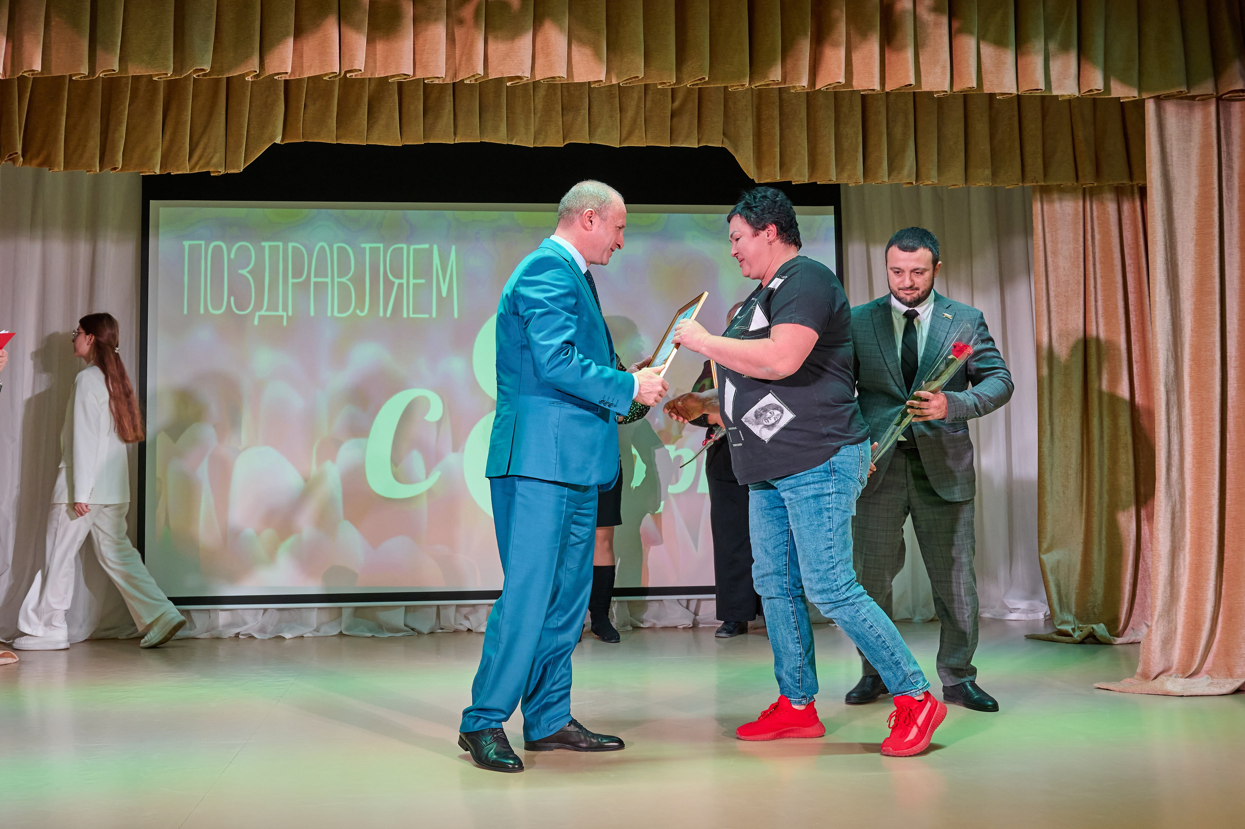 8 марта Виноградный. Жизнь курорта Кабардинка в фотографиях