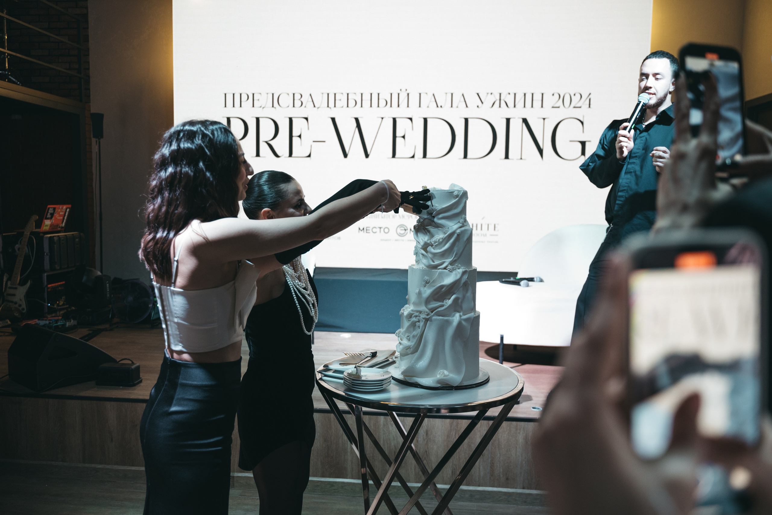 WhiteRoom Pre-wedding. Репортажный и свадебный фотограф в Сургуте