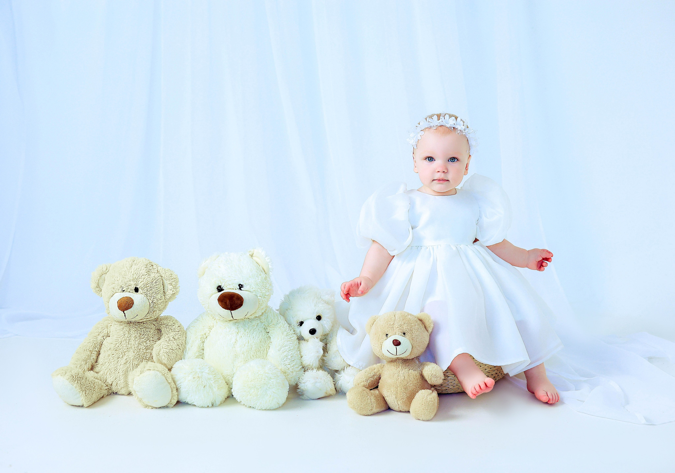 Малышки Антураж