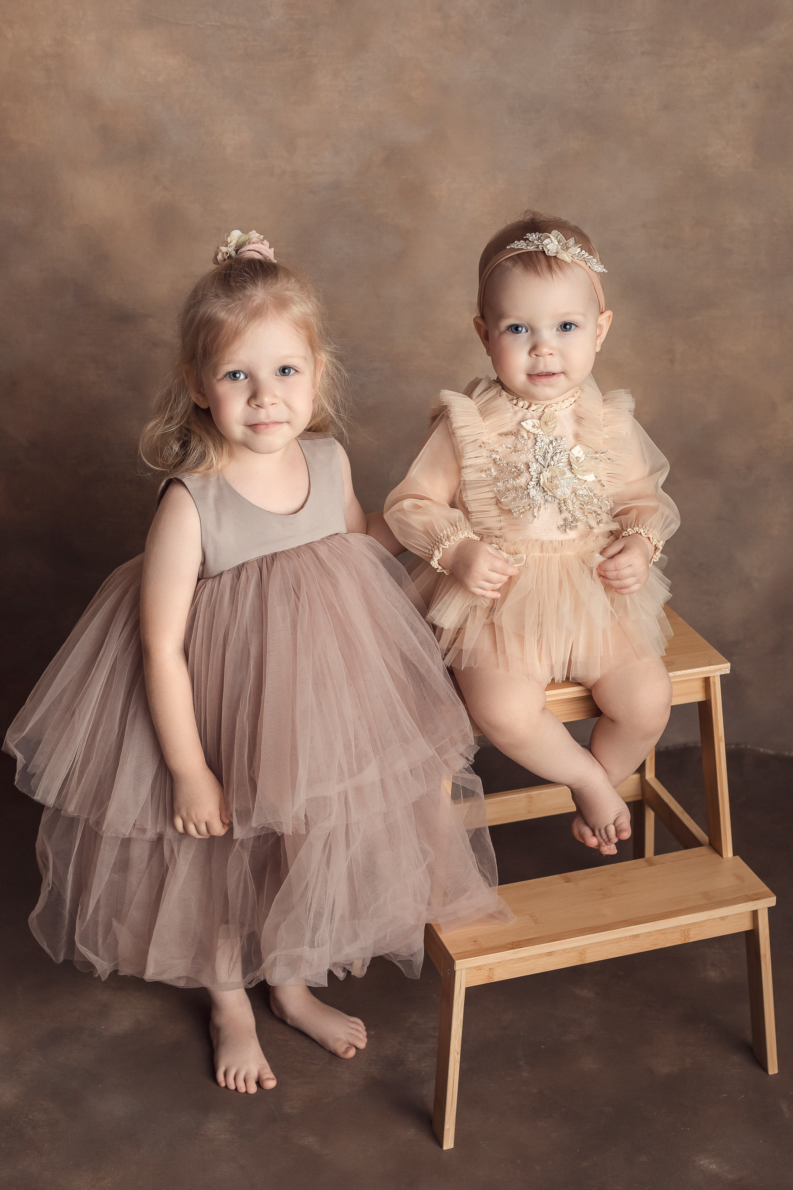 Элина и Николь. Фотограф новорожденных и деток постарше в Екатеринбурге Яна Добрынина