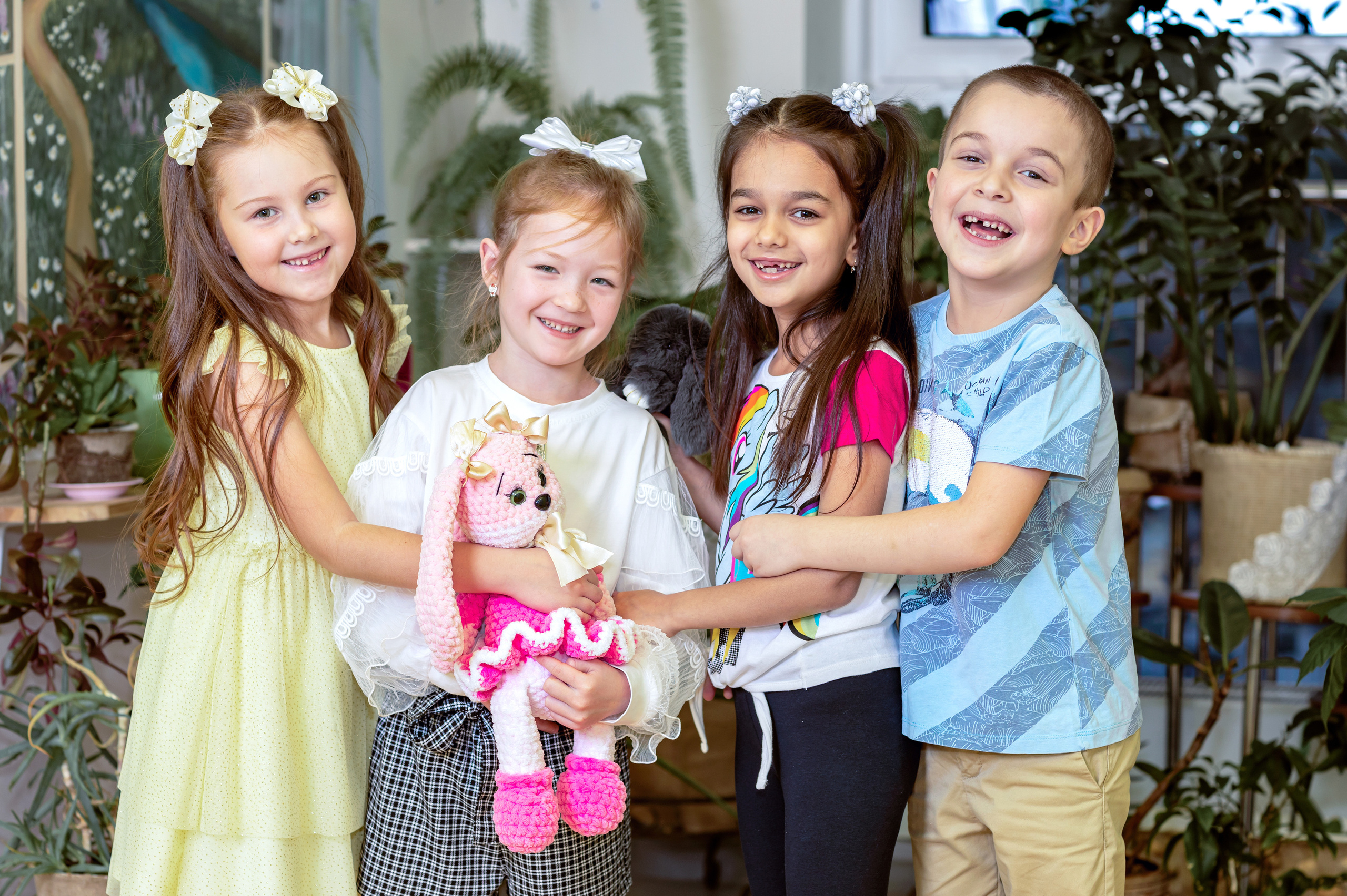 Групповые и сюжетные фотографии в детском саду