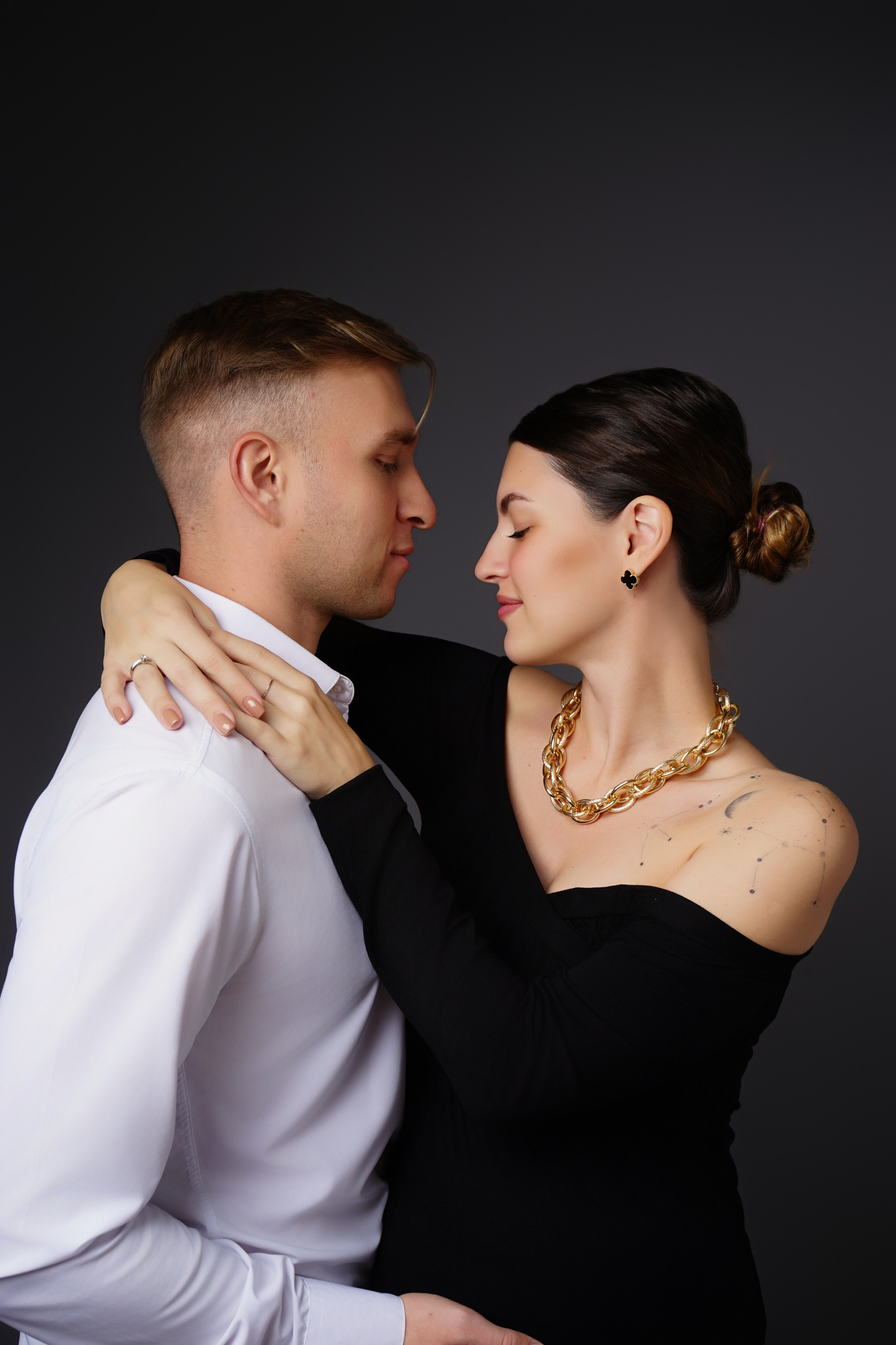 Съёмка беременности в моей фотостудии «НЕБО». Женский фотограф в Химках Алёна Ленёва