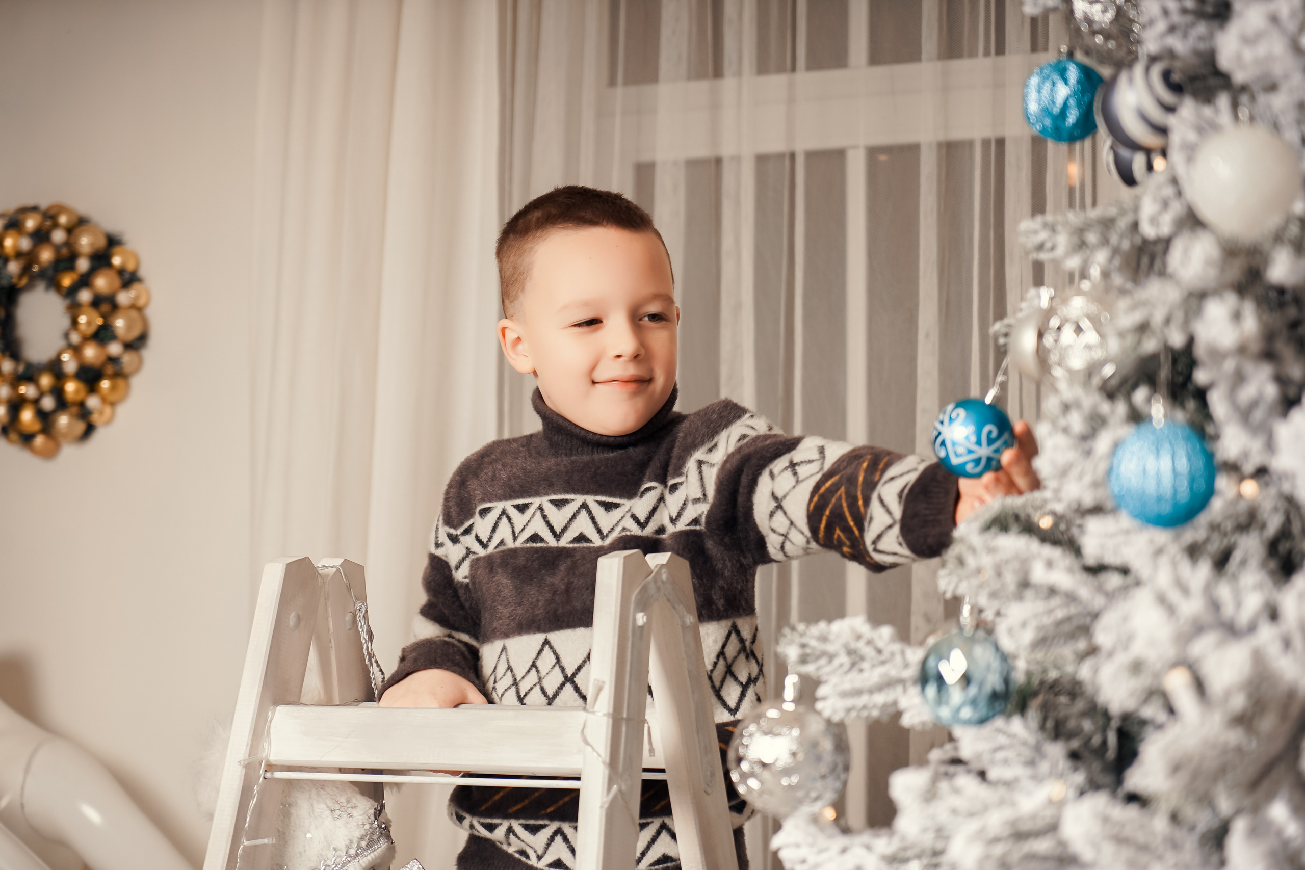 Студийная предновогодняя съёмка семьи Кати. Лиза Фирстова — самый добрый фотограф