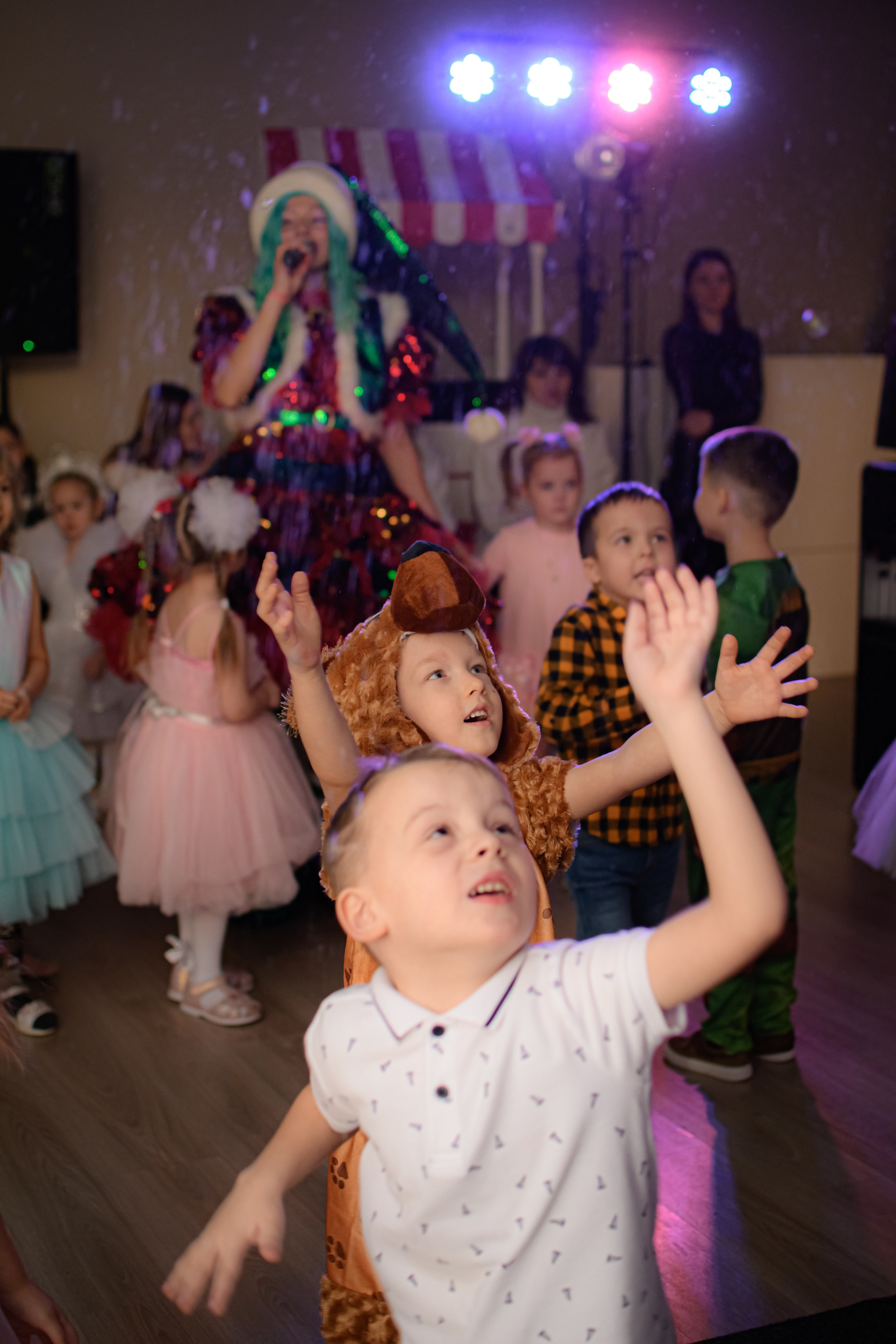 HAPPY NEW YEAR. Photokarish