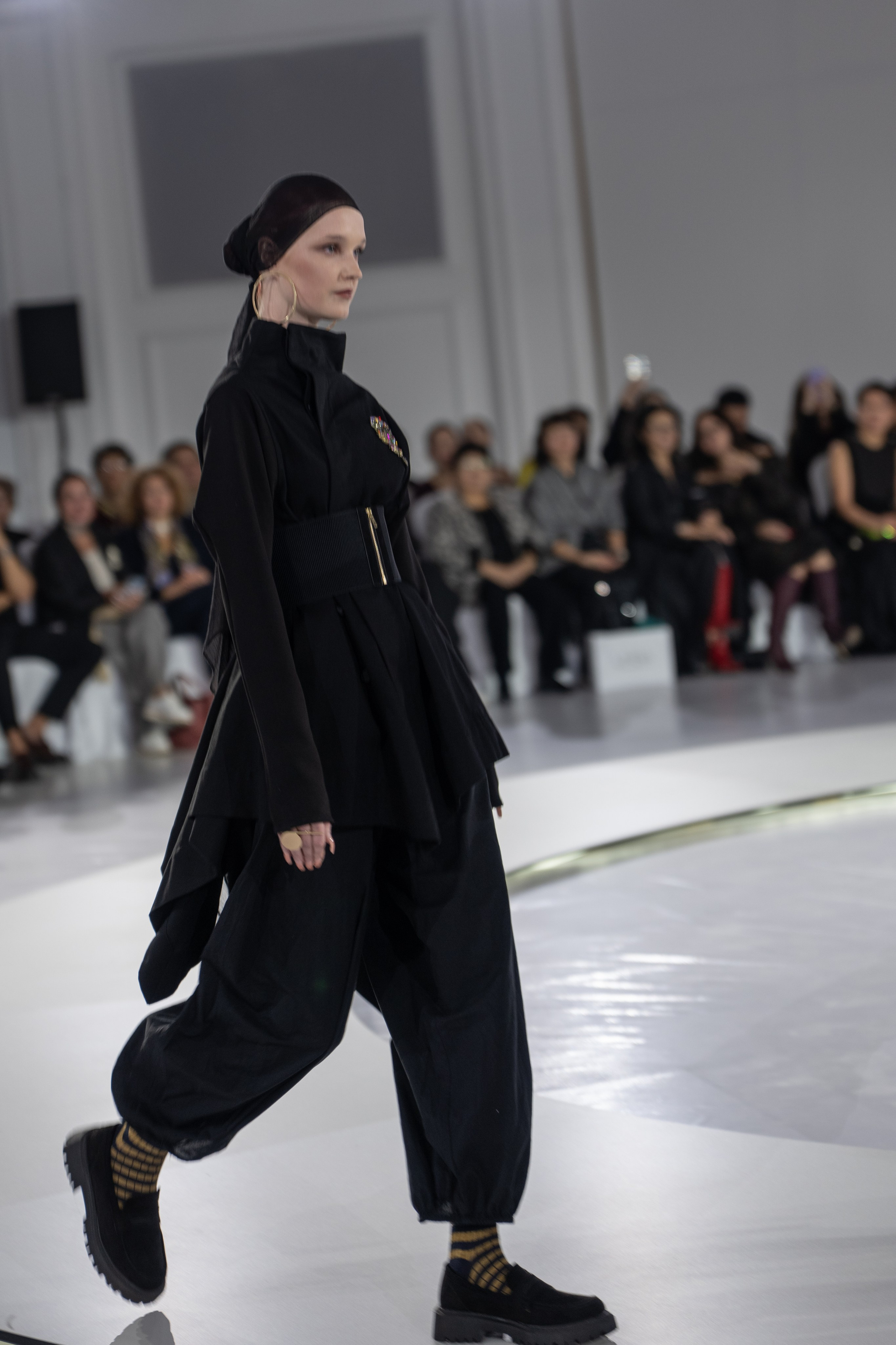 Дезайнер Shakerbay. Сайт Алматинского НЮ АРТ, будуар и фэшн фотографа Дениса Карпенко