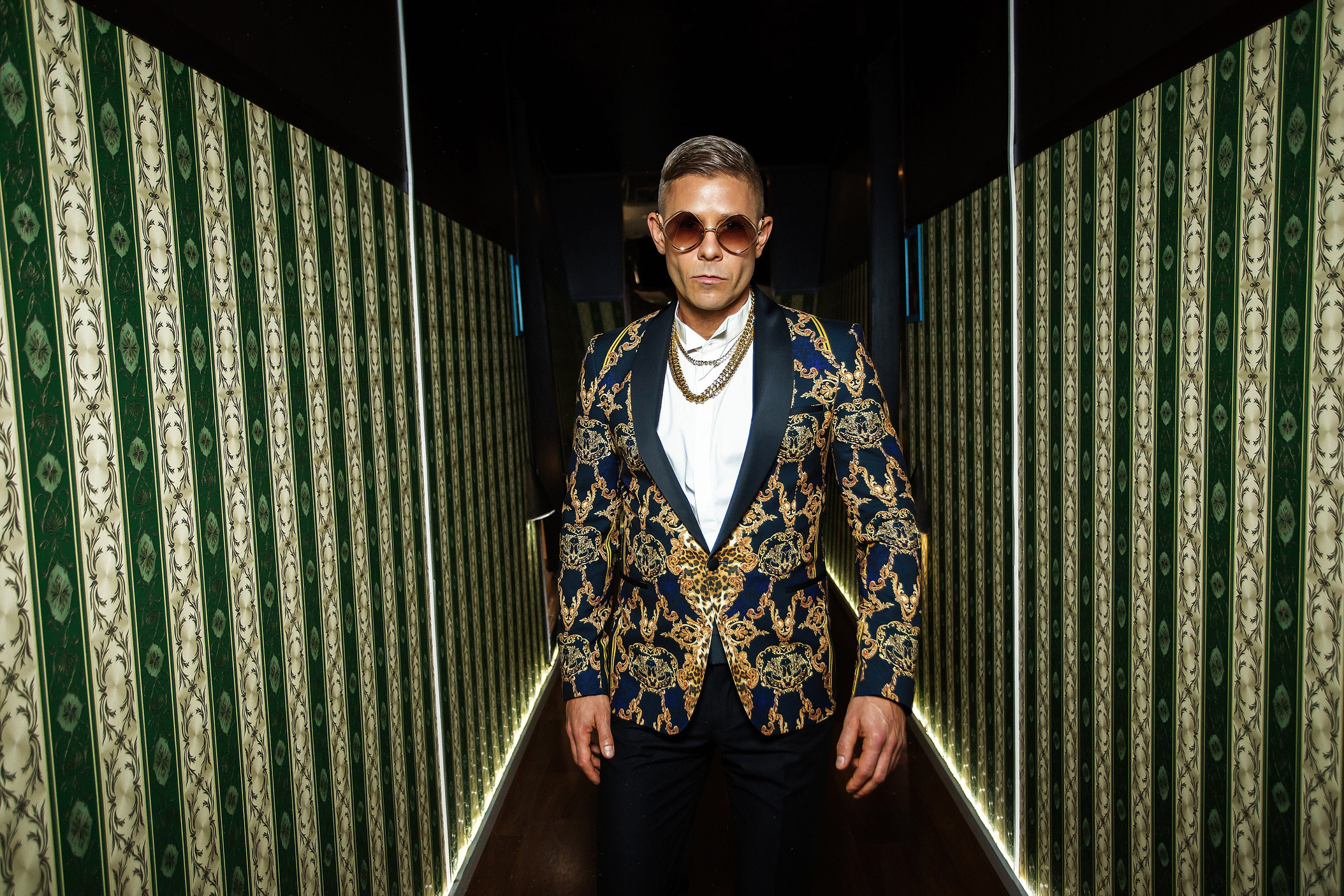 Мужская фотосессия для обложек | Создайте уникальные образы для глянцевых журналов