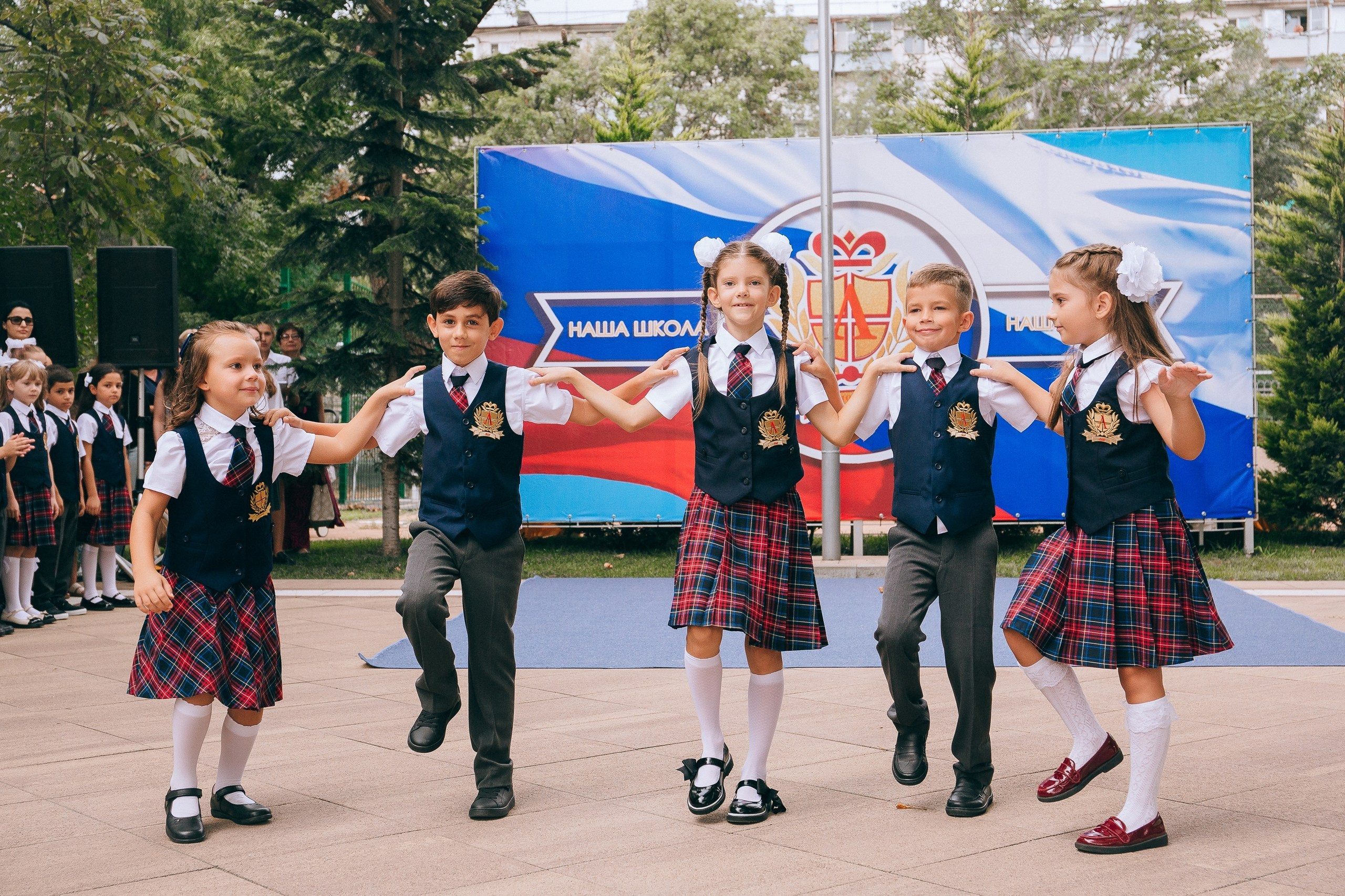 1 класс школа «Личность». Выпускные альбомы Натальи Бутко: Новороссийск, Анапа, Геленджик