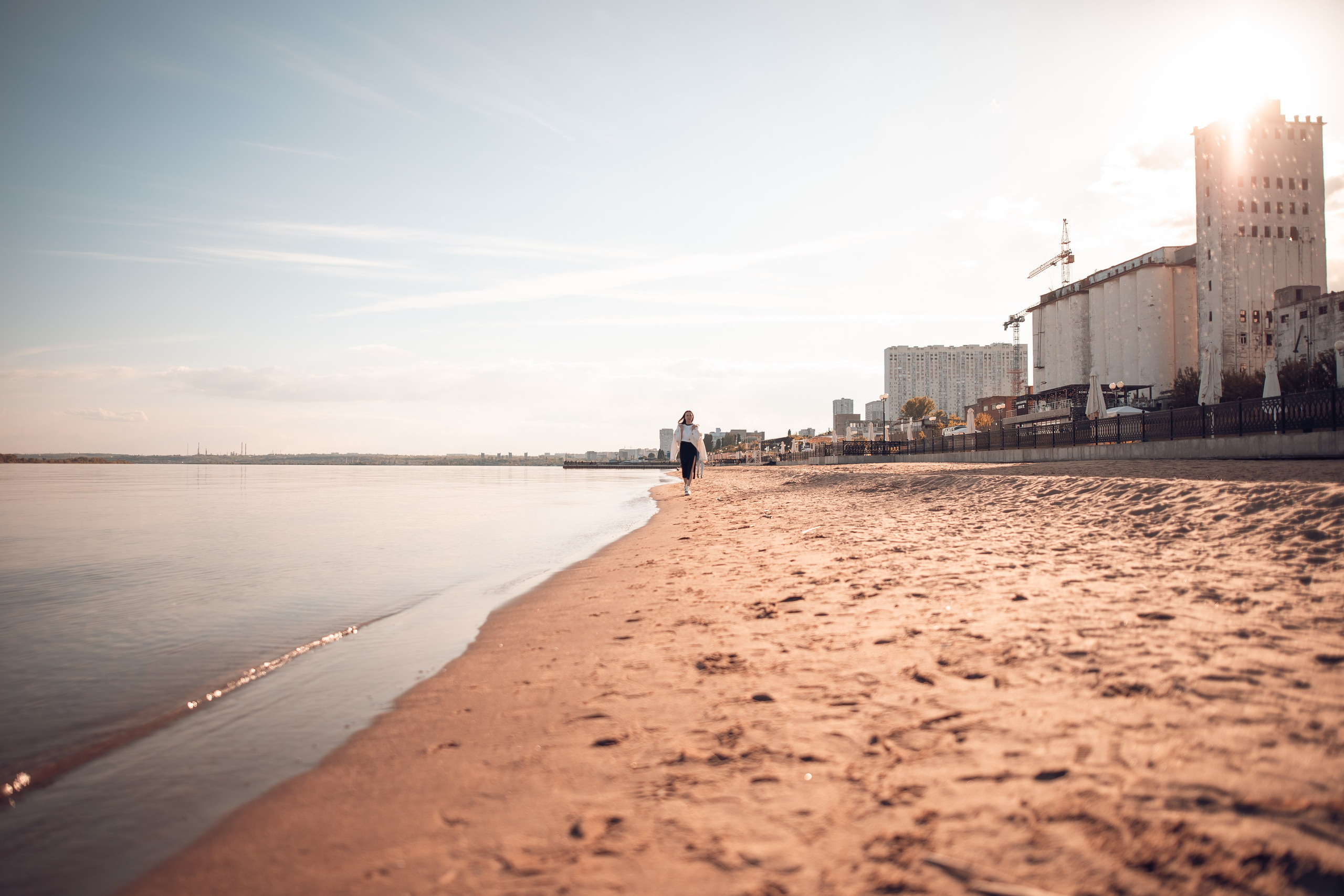 Прогулка на набережной. Главная