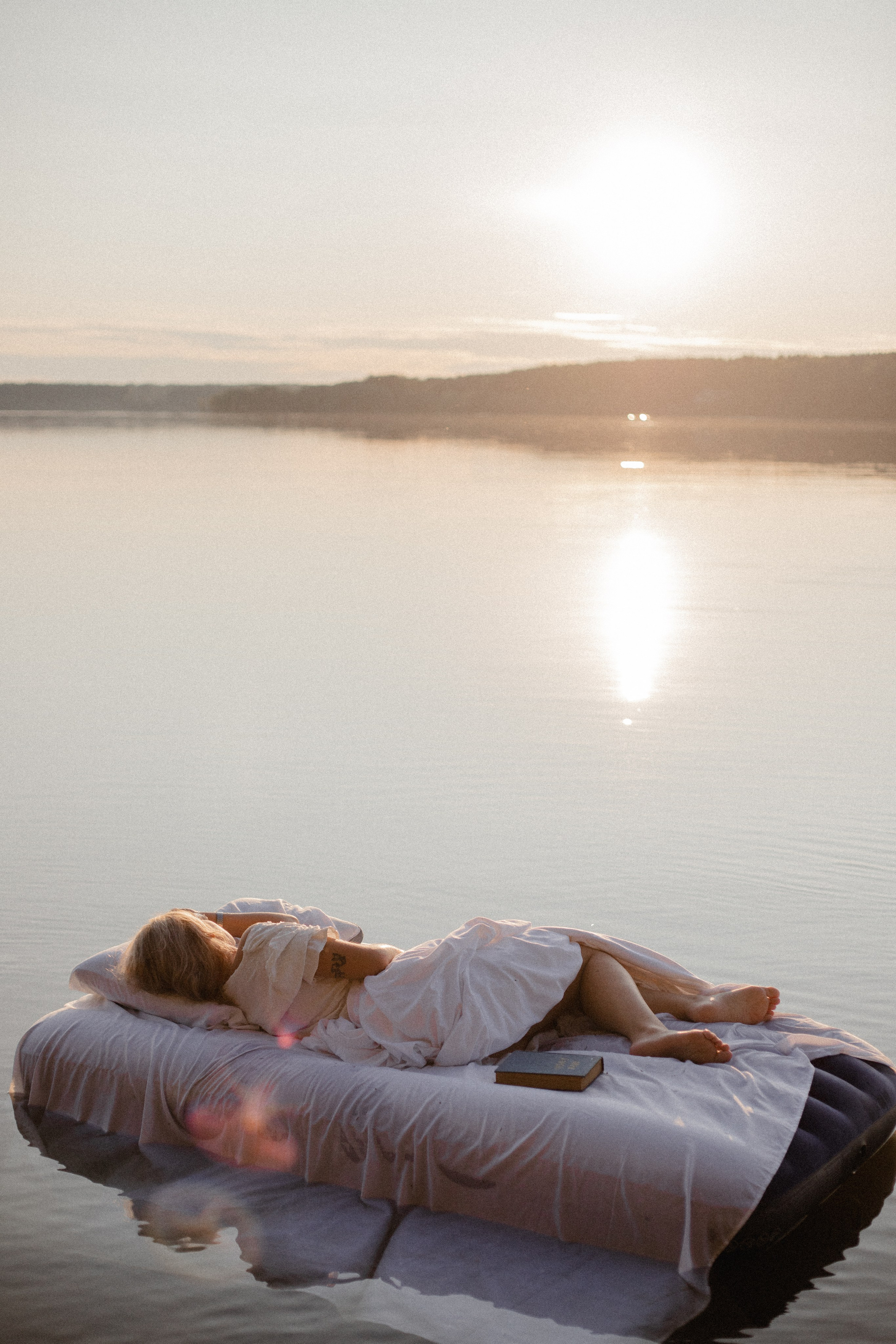 Закатная в воде