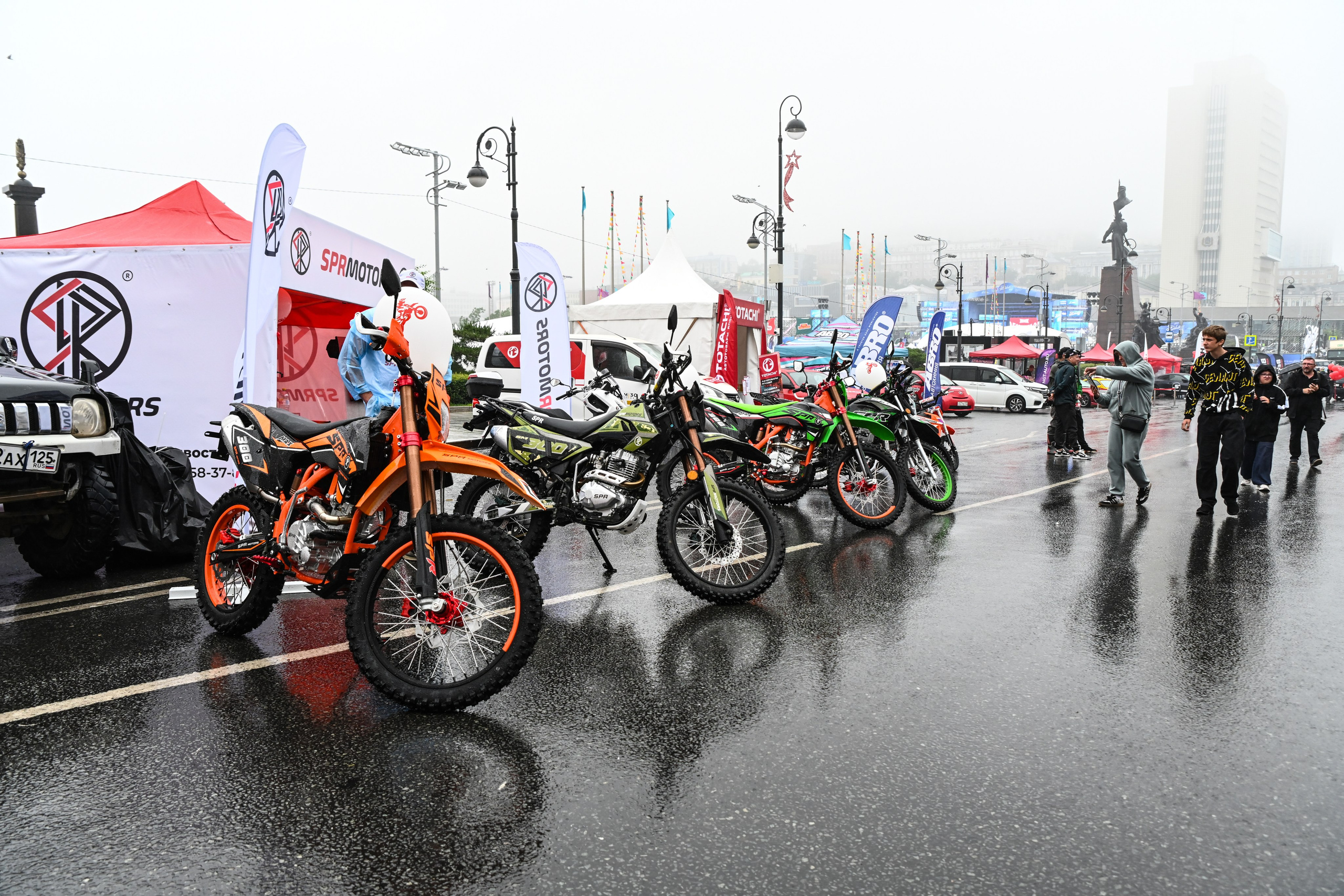 Автосалон 2026 SPR Motors. Репортажный фотограф во Владивостоке Таня Терехина