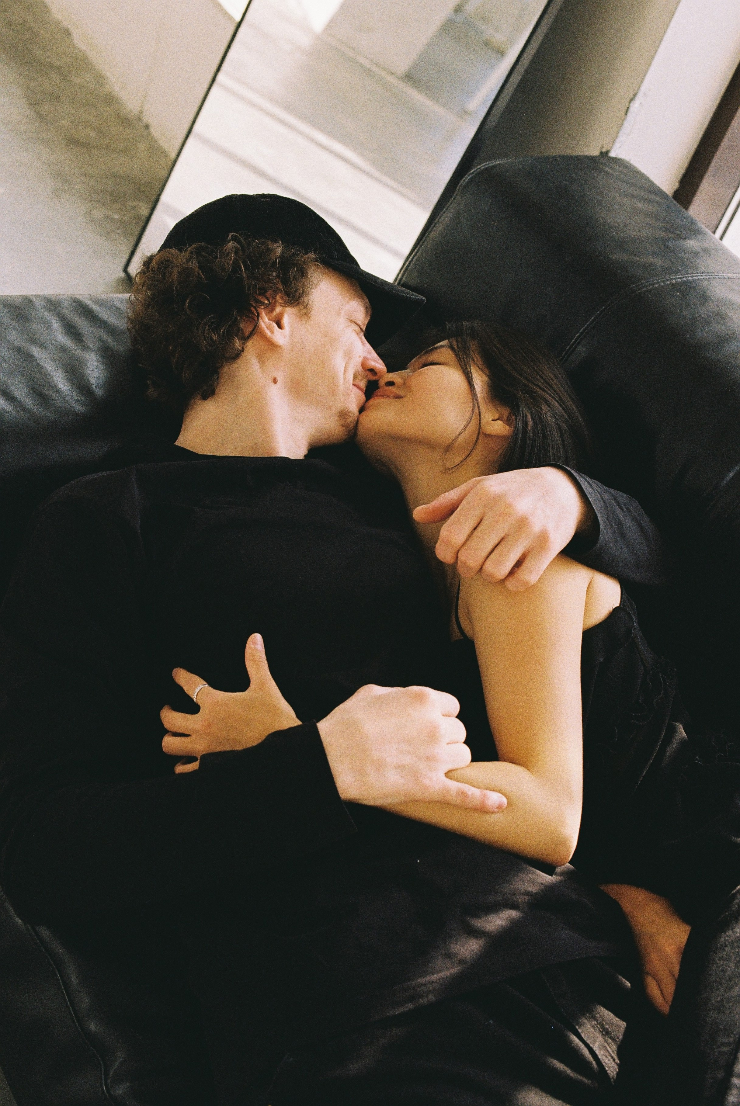 Эмилия и Лев (35 мм). Фотограф в Екатеринбурге и Москве, Анна