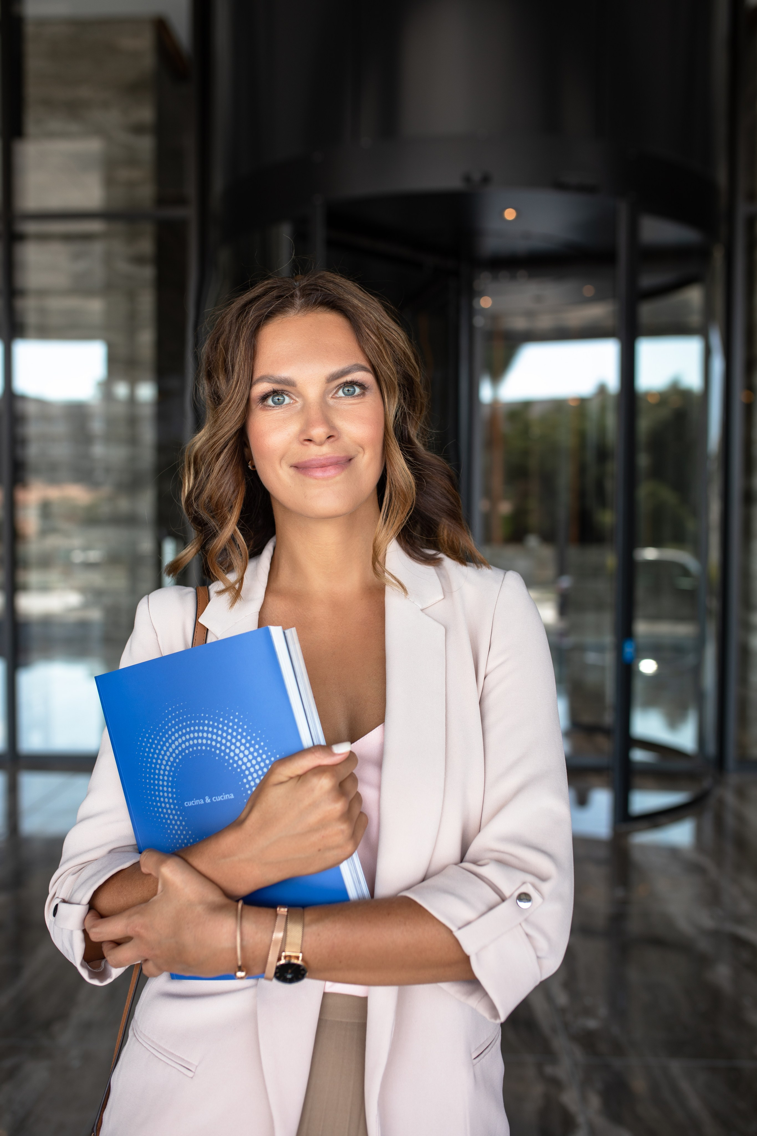 Дизайнер Алена. ЖЕНСКИЙ ФОТОГРАФ МОСКВА СВЕТЛАНА КУРД