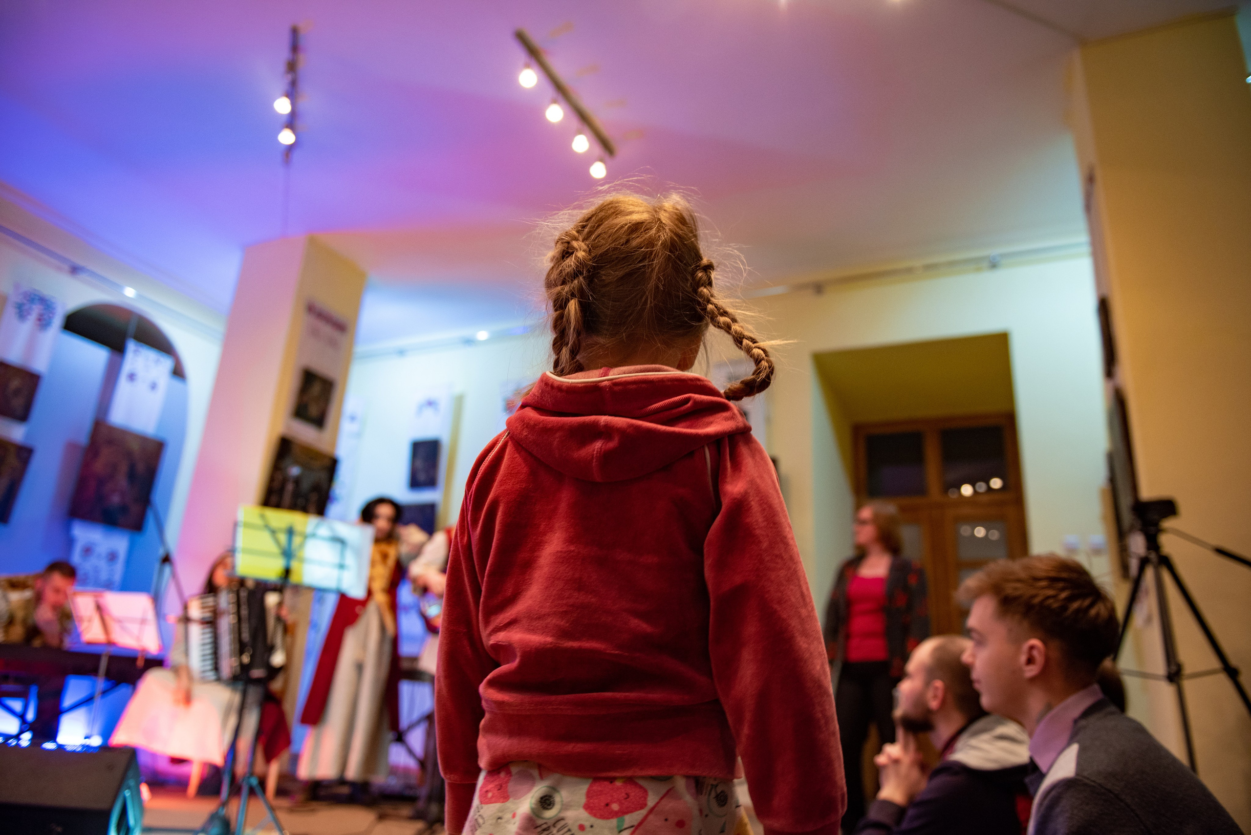 Чечерская Лютня & С#m. Автомобильный и интерьерный фотограф в Минске Александр Тагаев