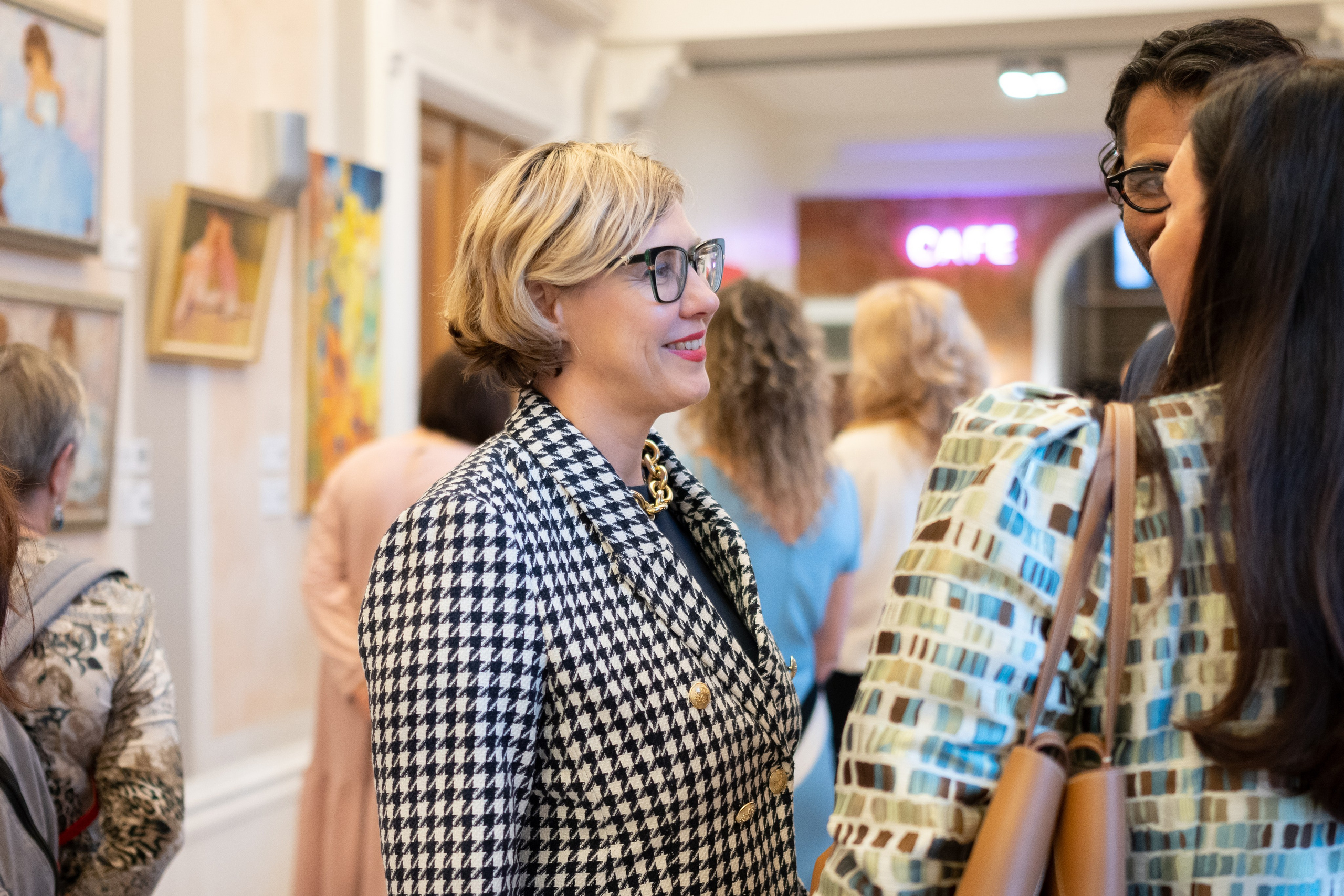 Выставка «Мы и Майя» — экскурсия и дегустационный ужин. Фотограф и видеограф в Москве Анна Матюхина