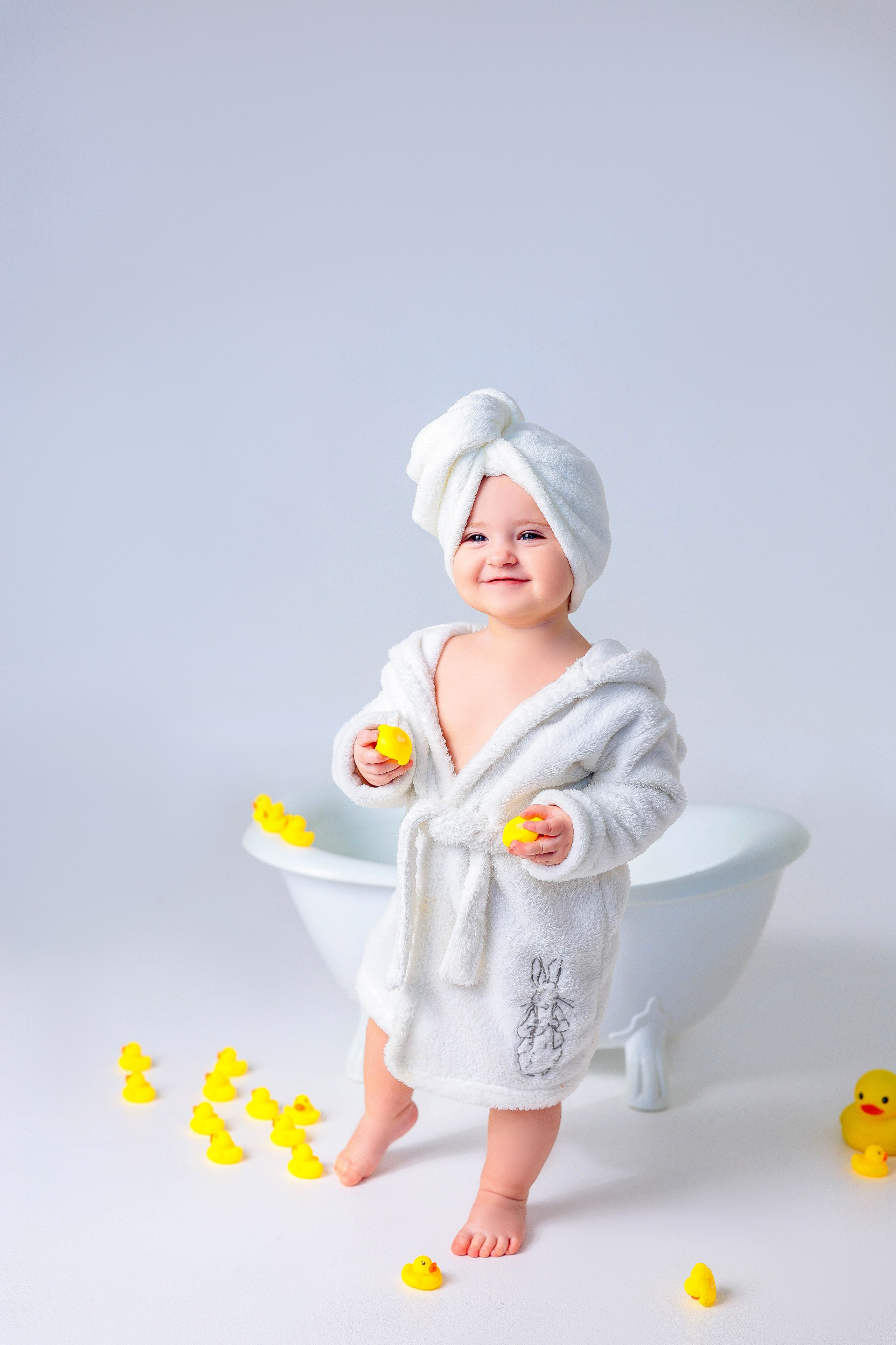 Малышки Антураж