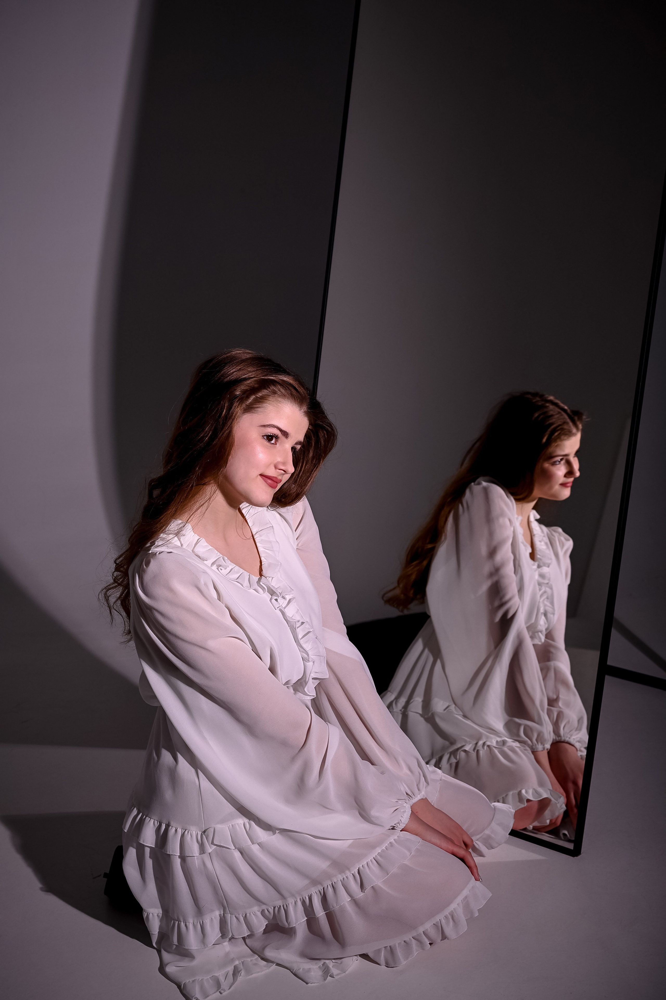 Фотосессии с креативным светом. Фотограф Арина Агапова. Подольск, Москва https://arinafoto.wfolio.pro/