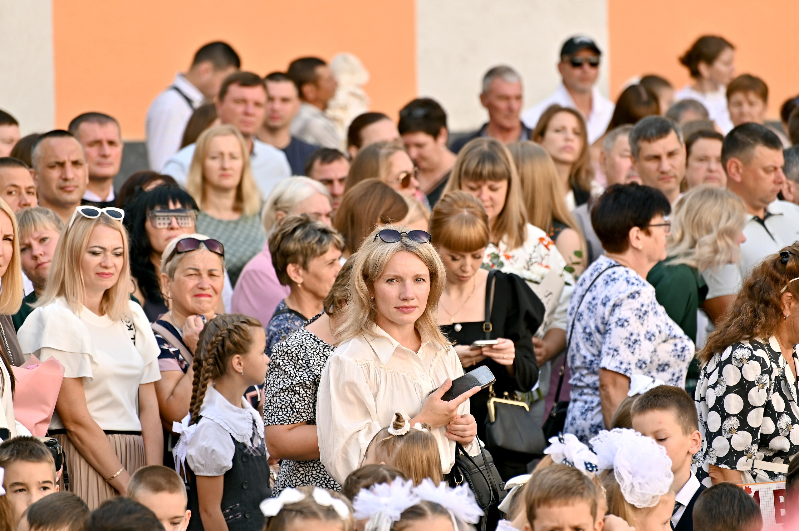 Первоклассник. ФОТОГРАФ ВАШИХ МЕРОПРИЯТИЙ РЯЗАНЬ СЕРГЕЙ КЛЮЕВ Концертная фотография близка к репортажу и портретной съемке