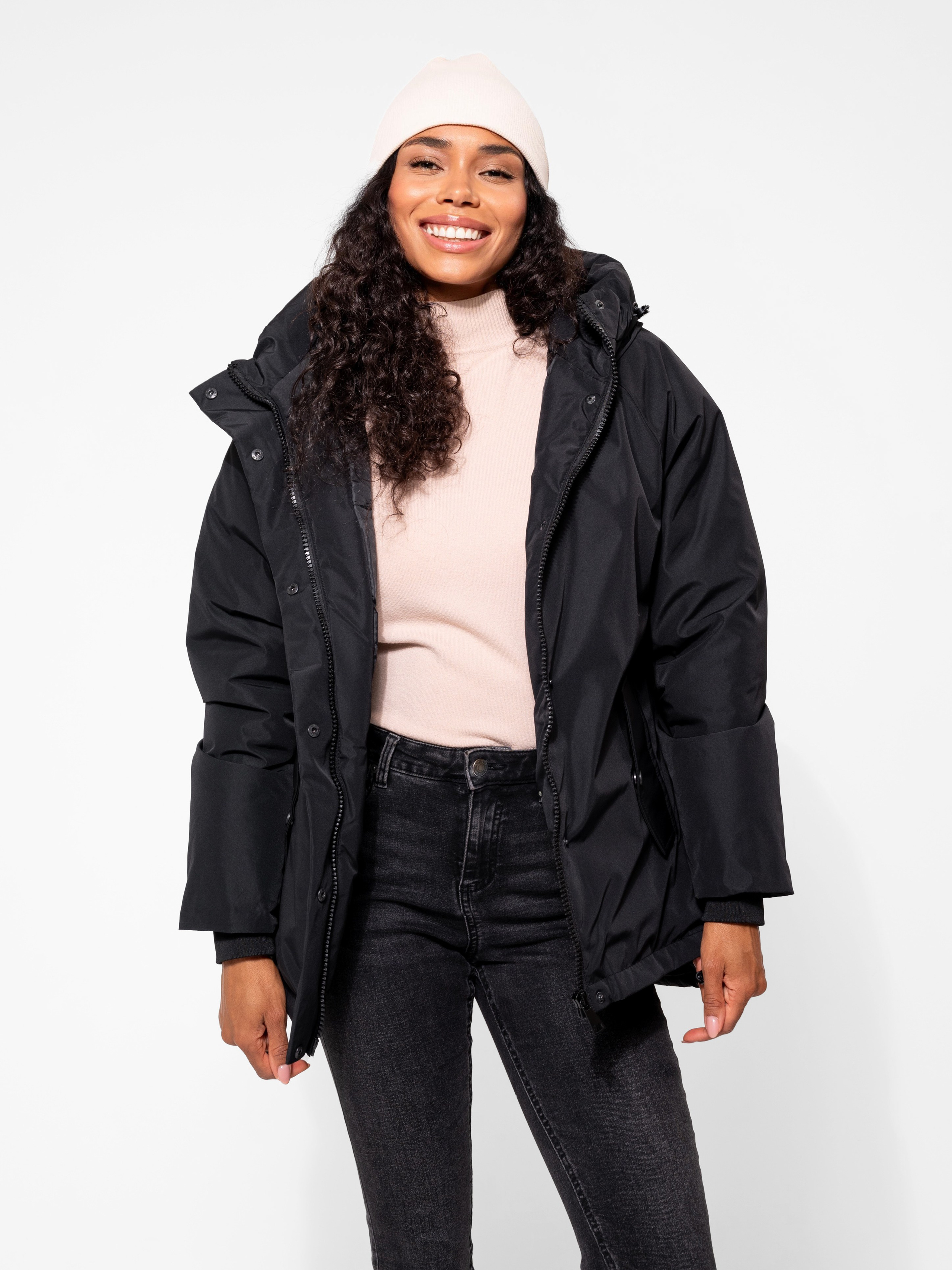 Джина. ТМ Продакшн — Съемка для маркетплейсов в Москве