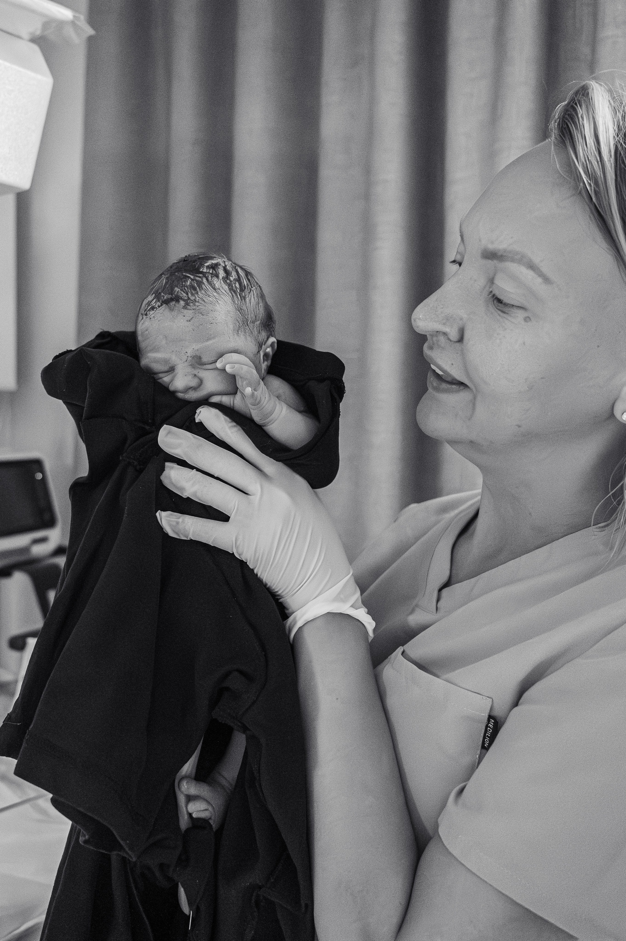 Кира родилась. Фотограф на роды СПБ Юлия Герасимова