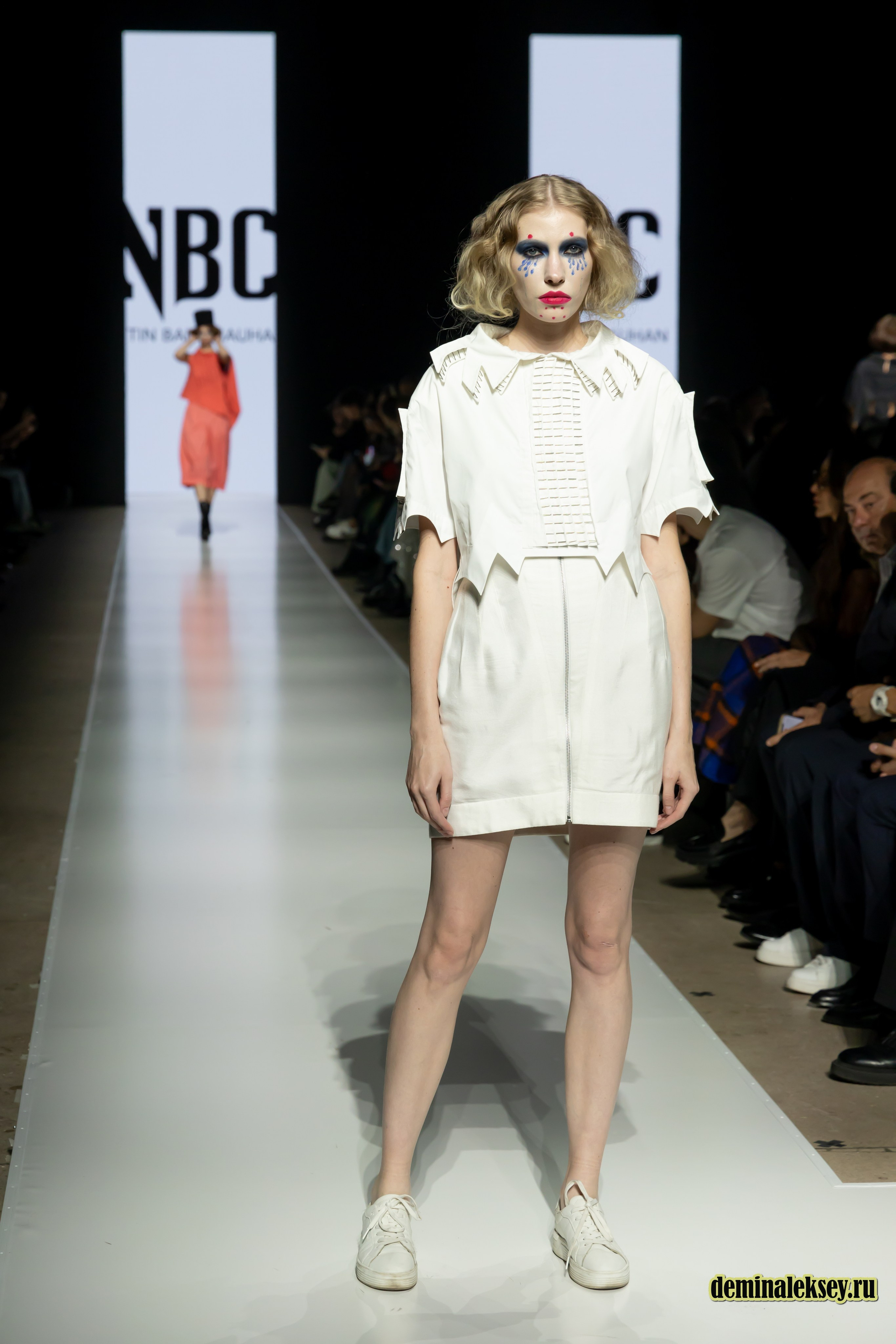 Московская неделя моды 2024 9 октября дизайнер NITIN BAL CHAHUAN presented by Fashion Design Council of India. Репортажный, семейный и студийный фотограф в Москве Демин Алексей