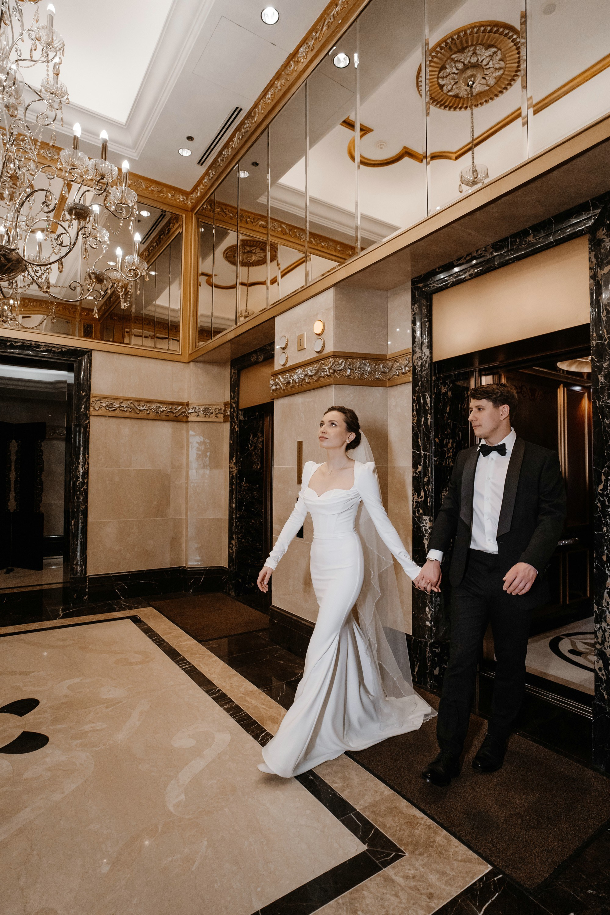 Фотосессия свадьбы в Lotte Plaza. Свадебный и семейный фотограф в Москве Светлана Зоткина