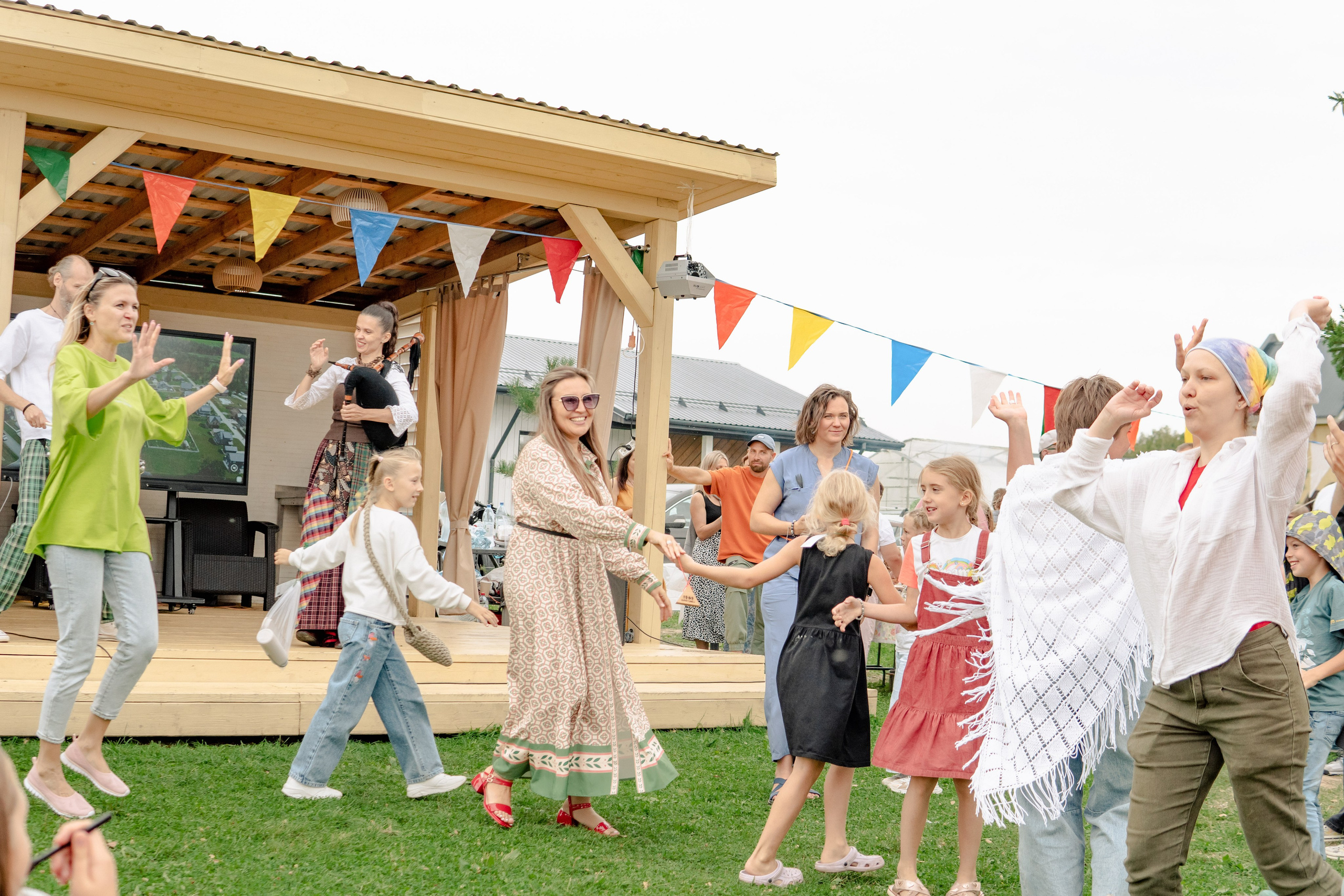 Фоторепортаж из Деревни Мира