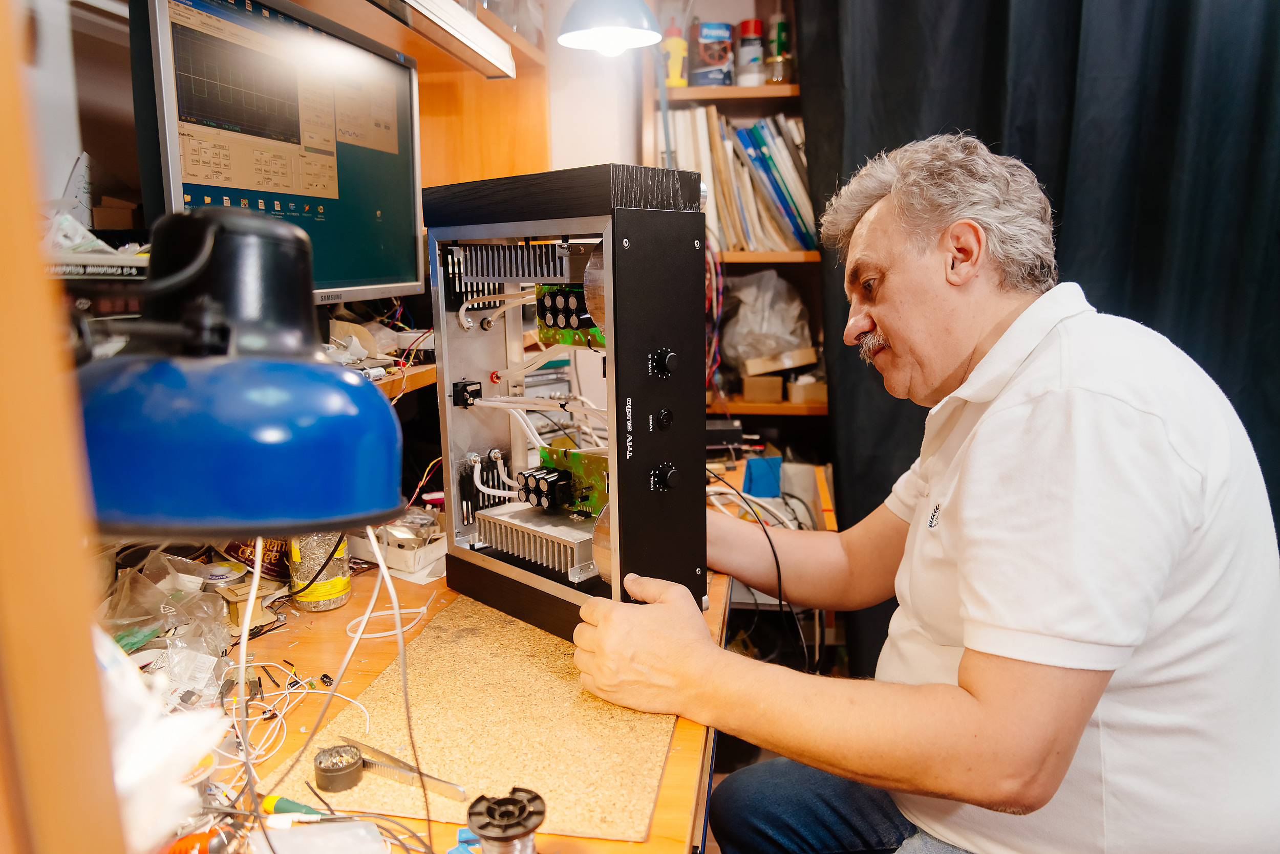 КБ звукотехники ТРИ В. Промышленный фотограф в Ростовской области Владимир Яковенко