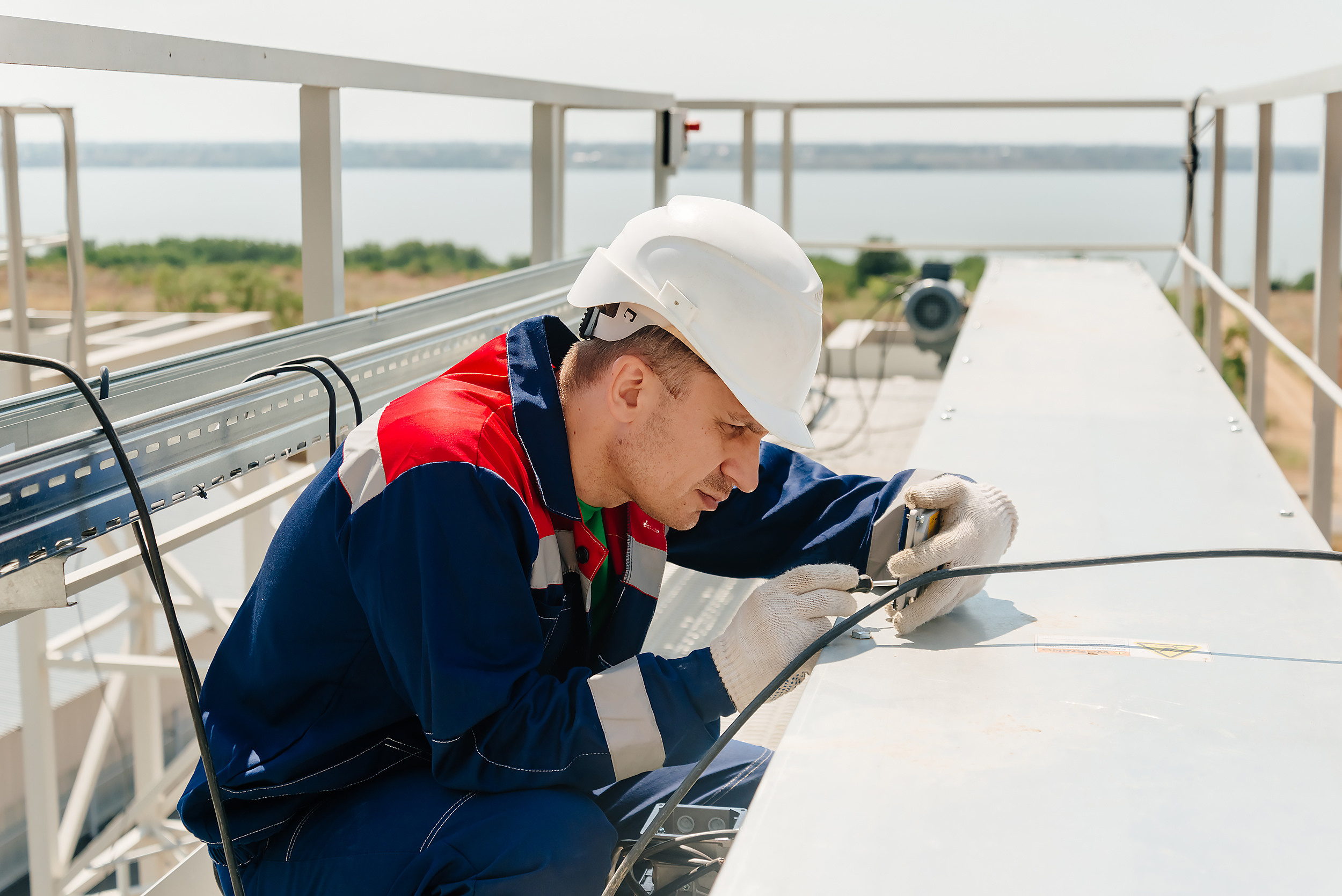 Установка оборудования компании Real Lab на элеваторе. Промышленный фотограф в Ростовской области Владимир Яковенко