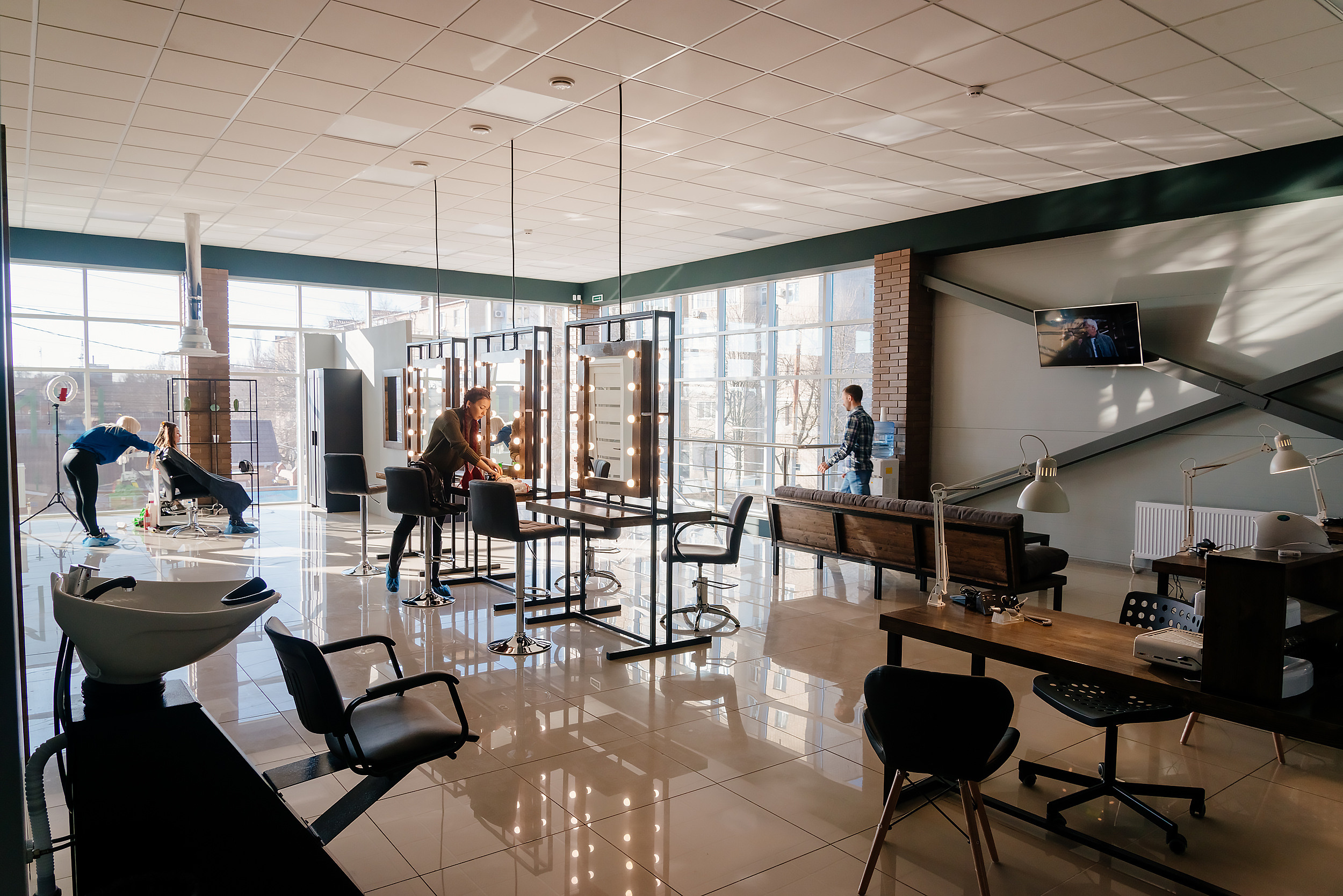 Бьюти коворкинг Uniart. Промышленный фотограф в Ростовской области Владимир Яковенко