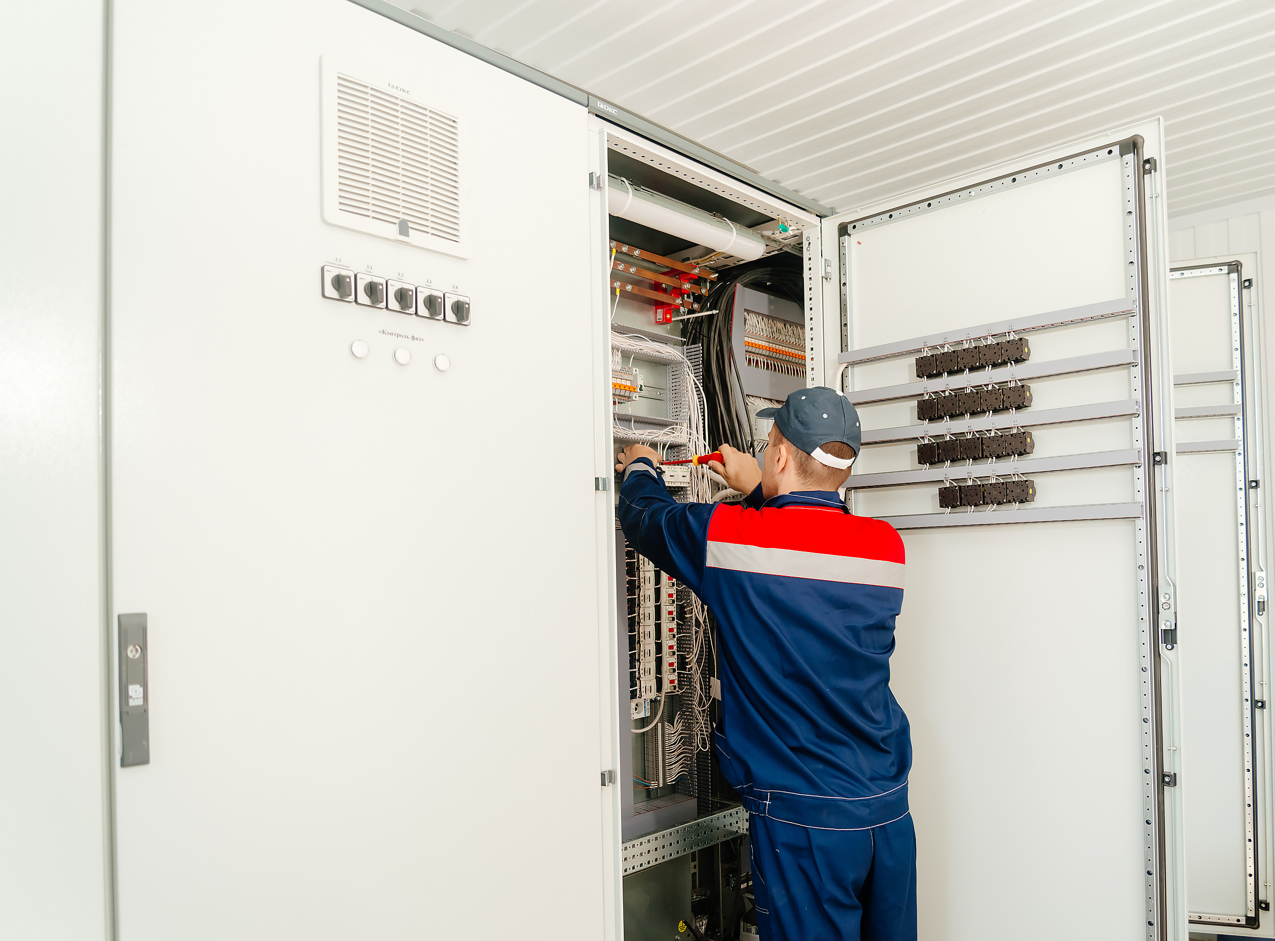 Установка оборудования компании Real Lab на элеваторе. Промышленный фотограф в Ростовской области Владимир Яковенко