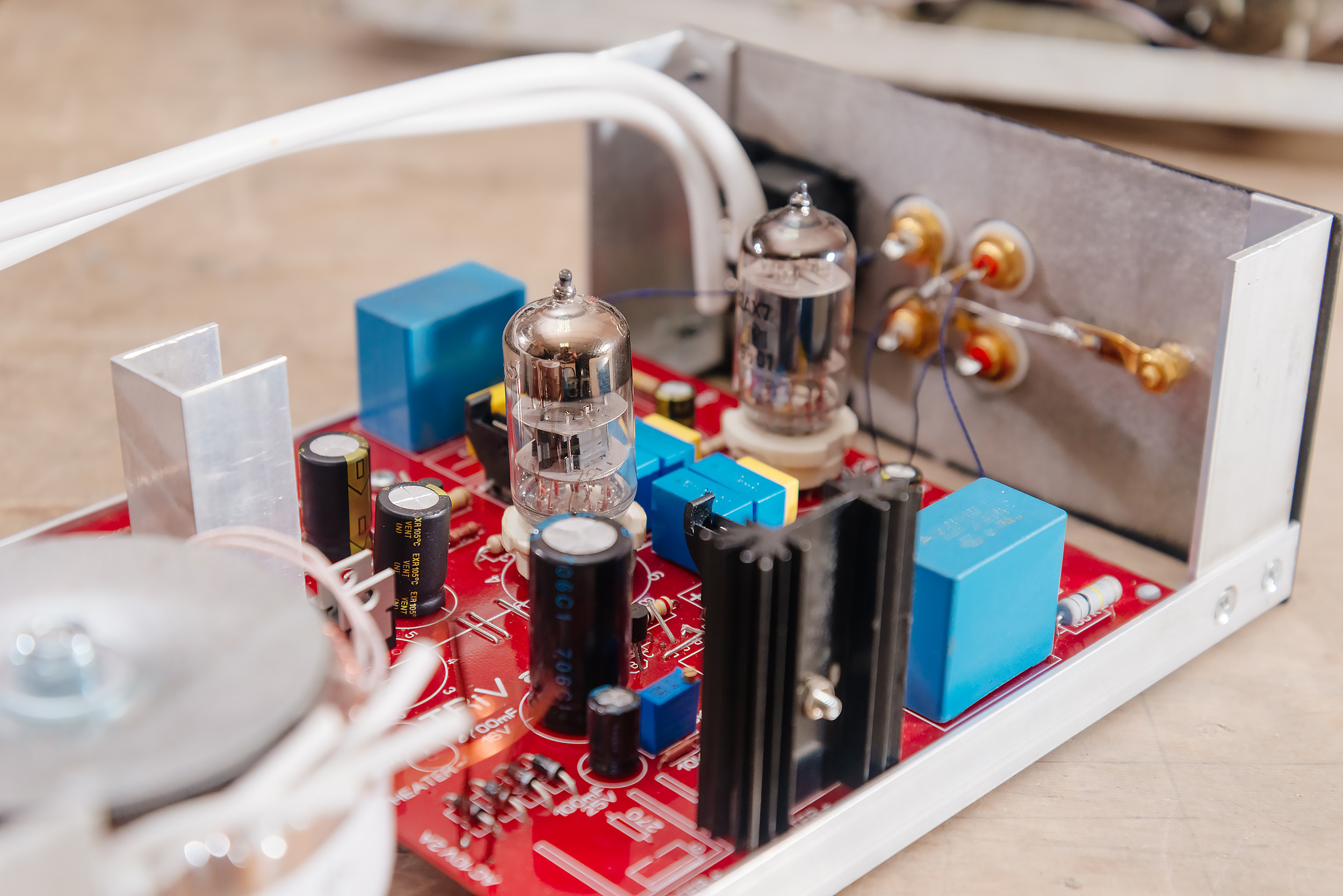 КБ звукотехники ТРИ В. Промышленный фотограф в Ростовской области Владимир Яковенко