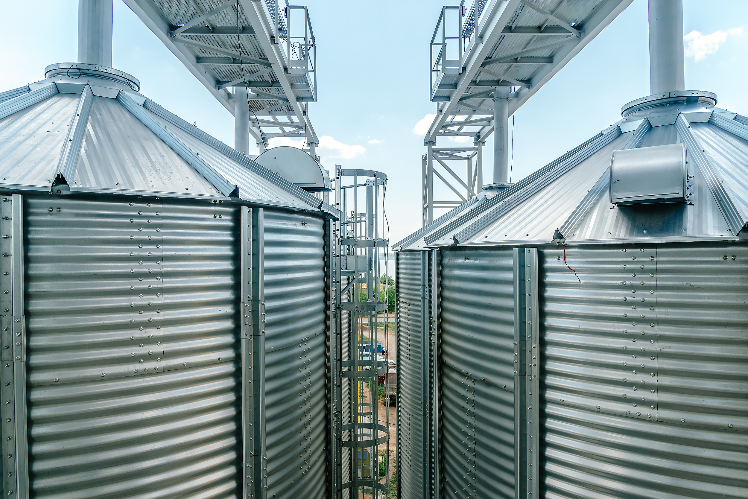 Установка оборудования компании Real Lab на элеваторе. Промышленный фотограф в Ростовской области Владимир Яковенко