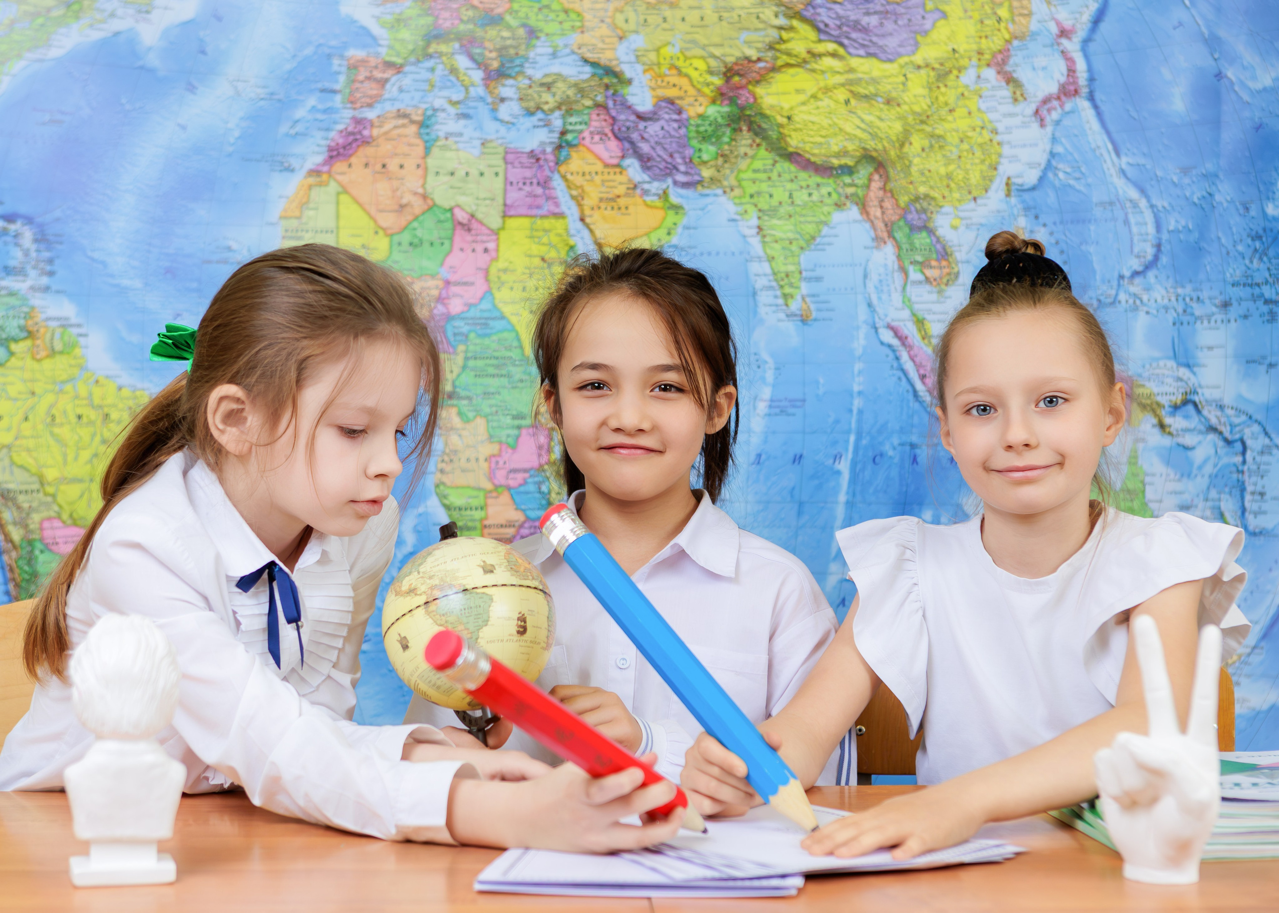 👫 Друзья. Выпускные альбомы для школы и детского сада — школьный фотограф Подольск, Троицк, Щербинка, Москва