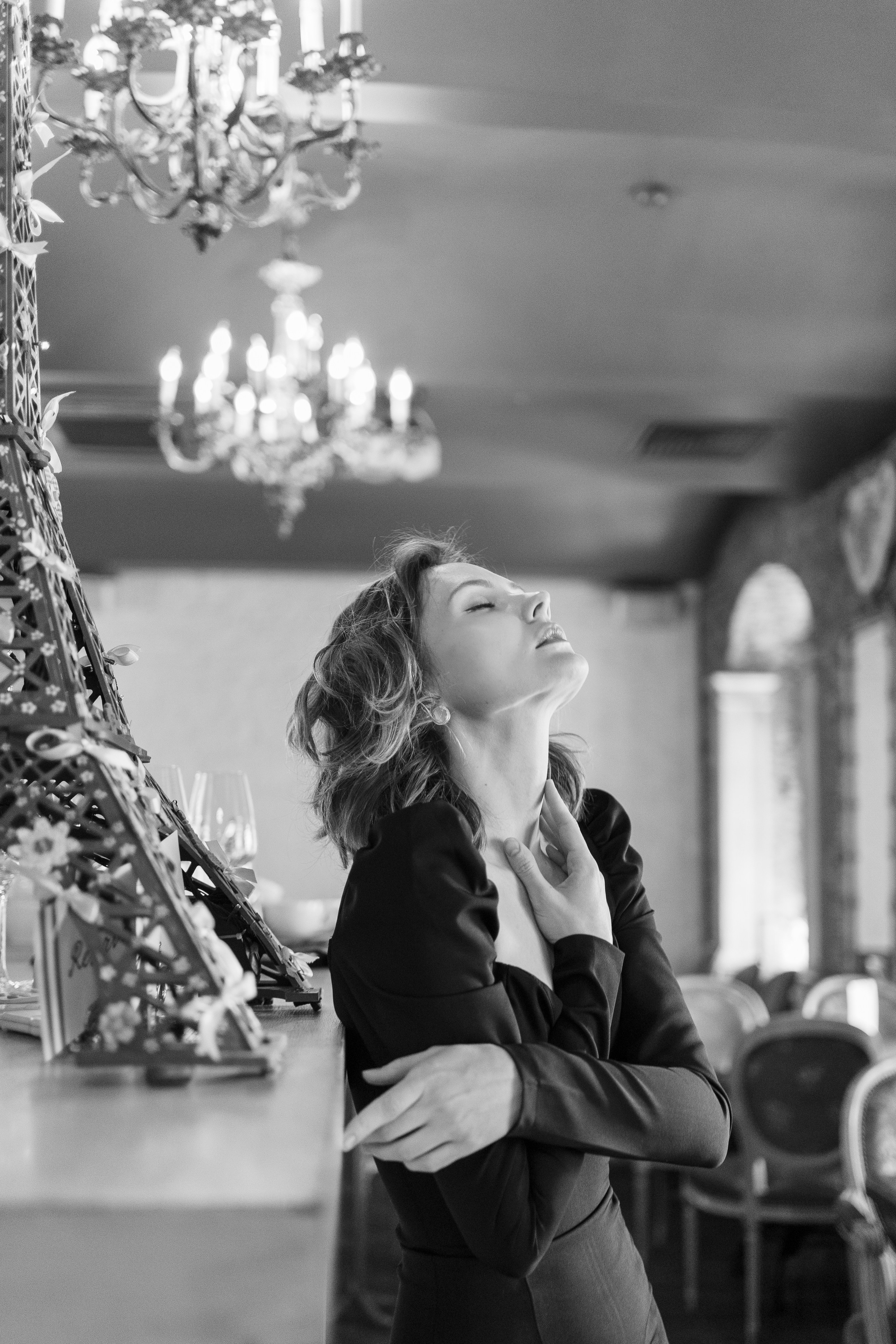 Парижская мелодия II. Главная