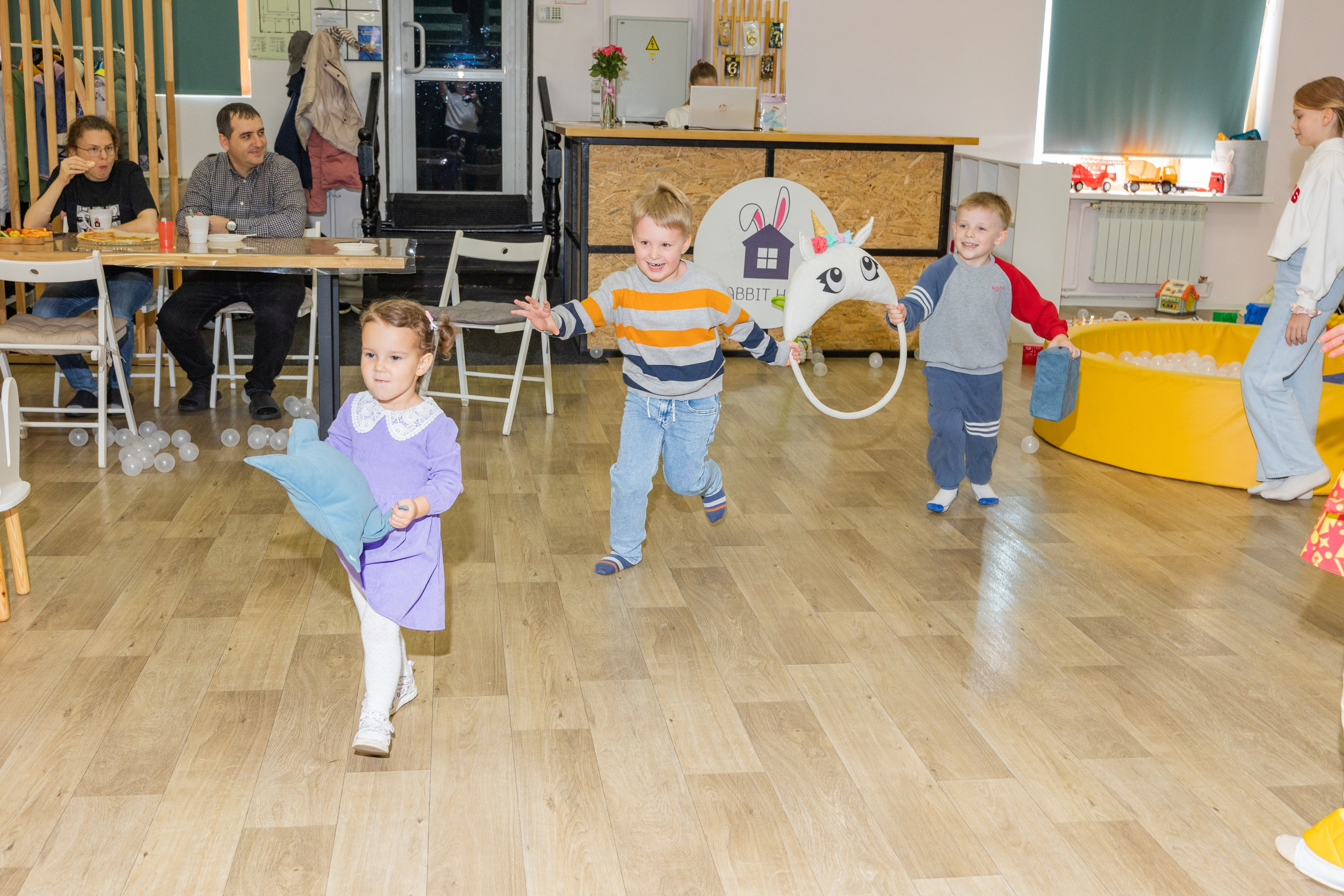 День Рождение Есении в Rabbit Holl. Выпускные альбомы во Владивостоке