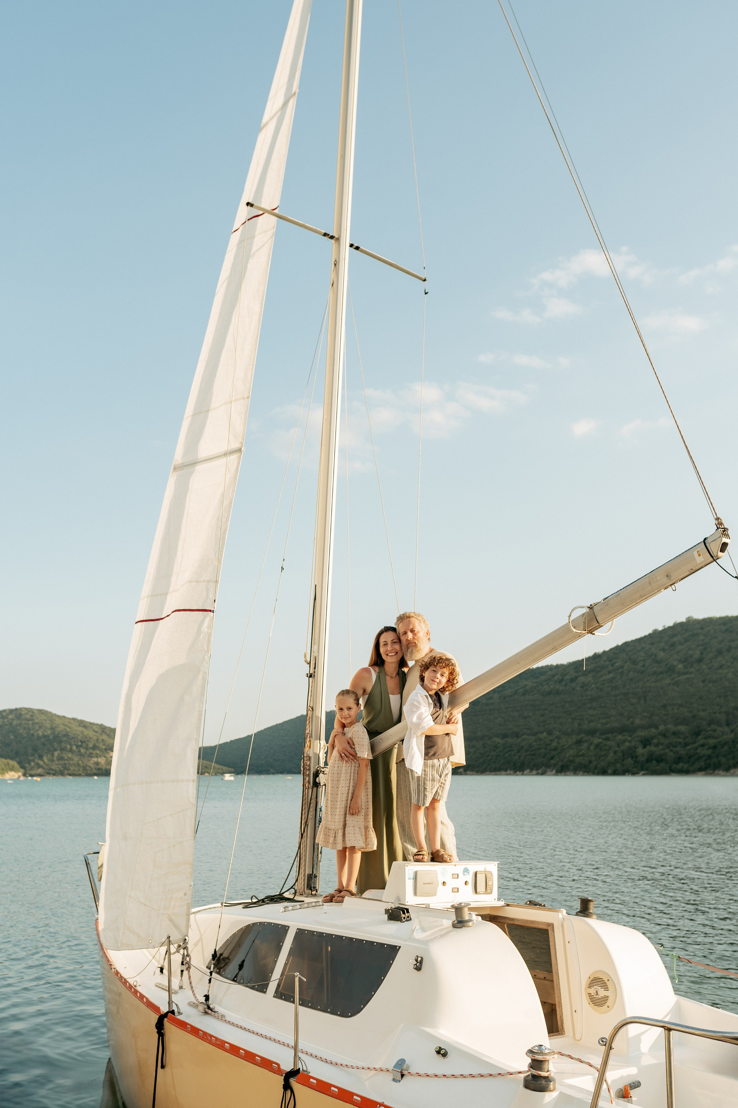 Семейный портрет на яхте: Абрау-Дюрсо как идеальное место для фотосессии