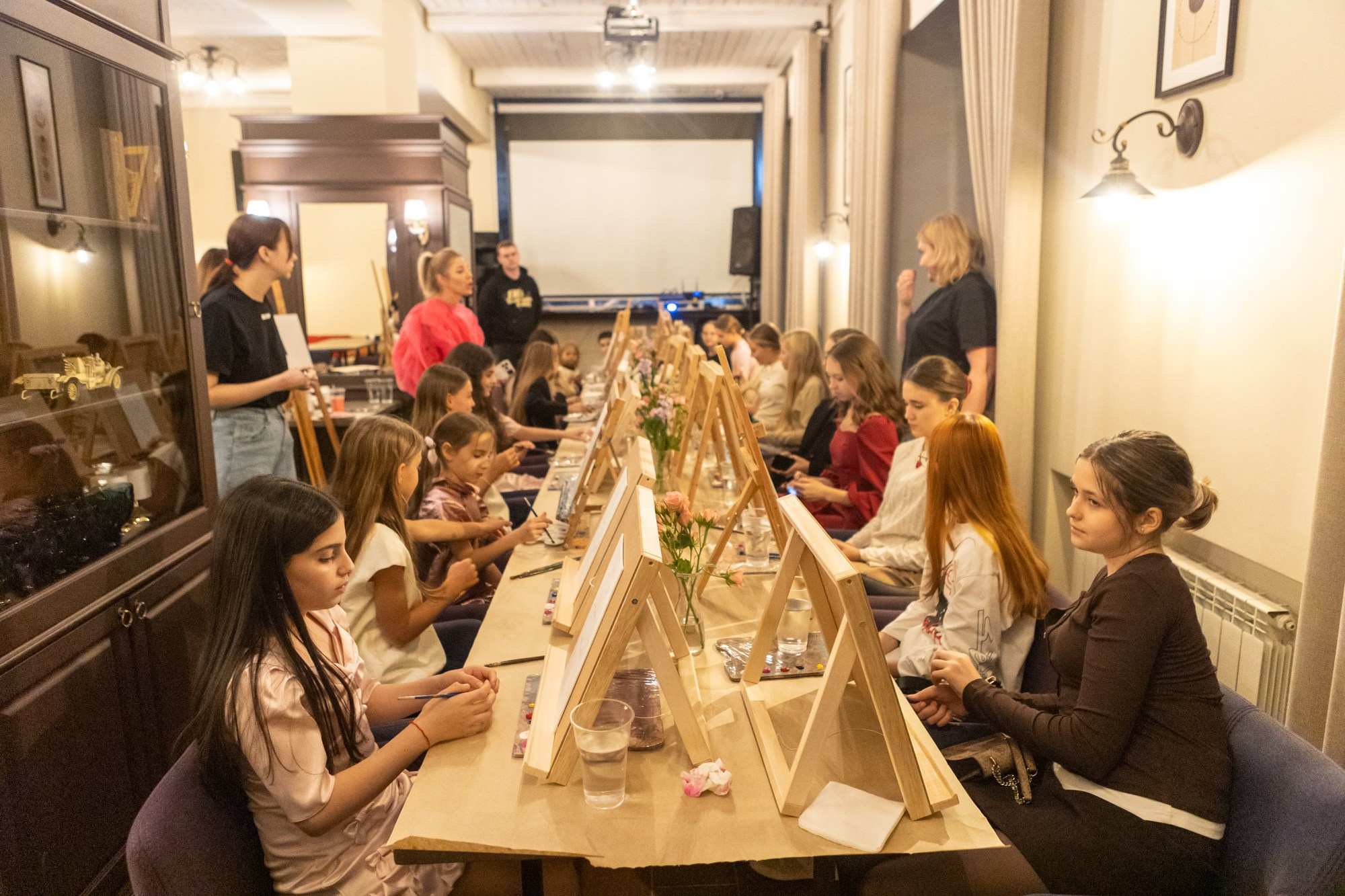 День Рождения Софьи и Лизы в ресторане «Ностальгия». Фотограф в Оренбурге. Профессиональный фотограф