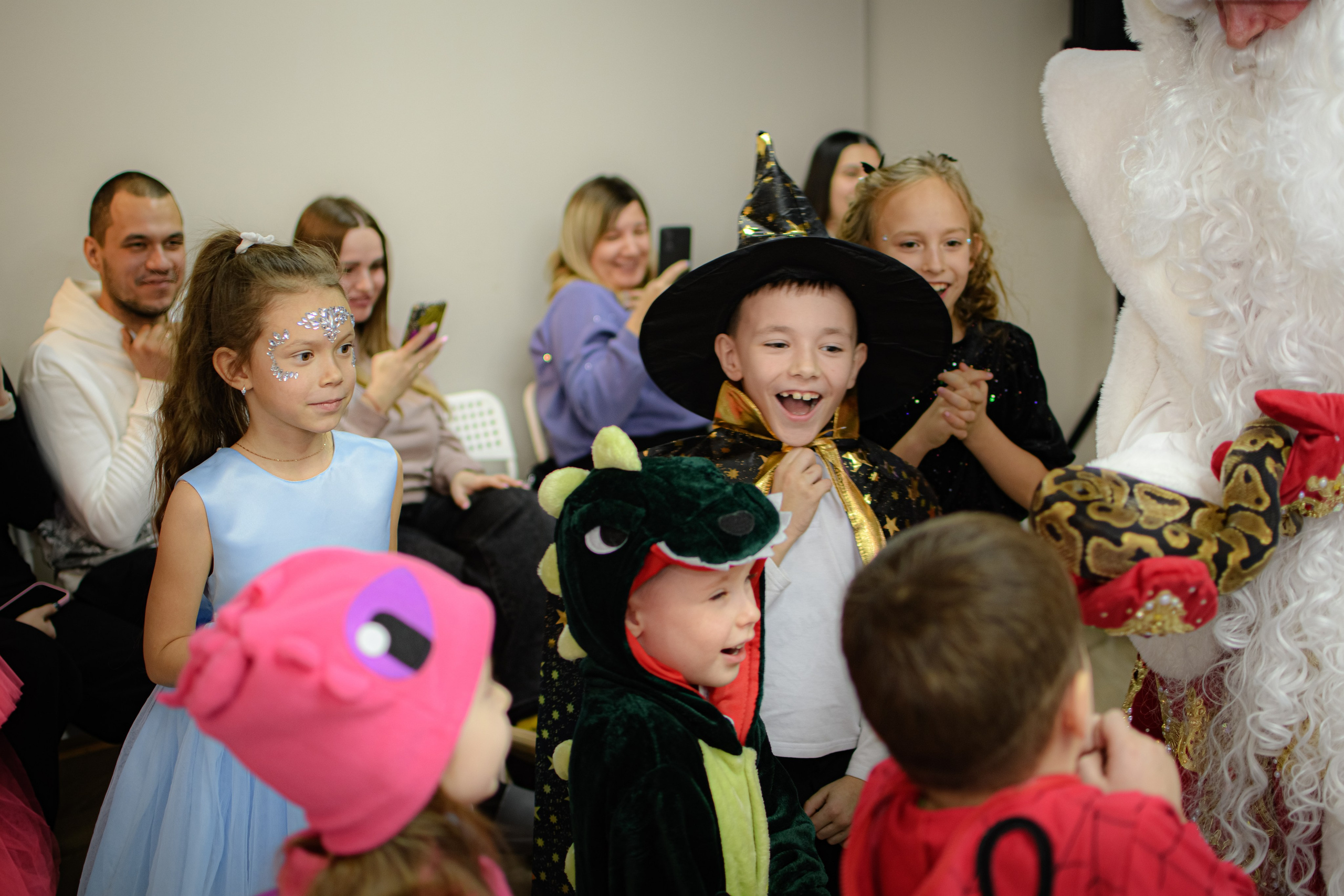 HAPPY NEW YEAR. Photokarish