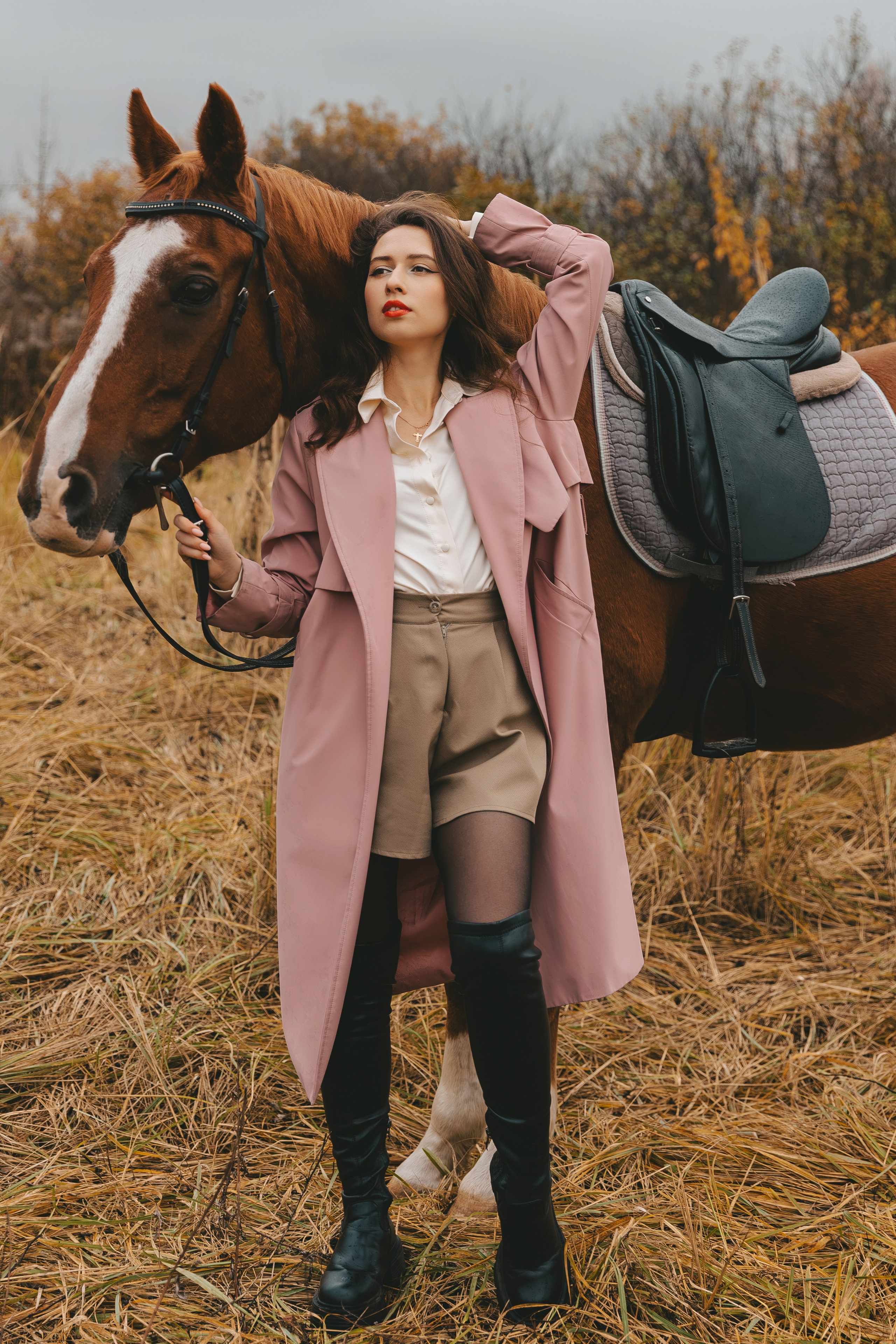 Женский портрет с лошадью. Семейный и женский фотограф в Москве Надежда Воробьева