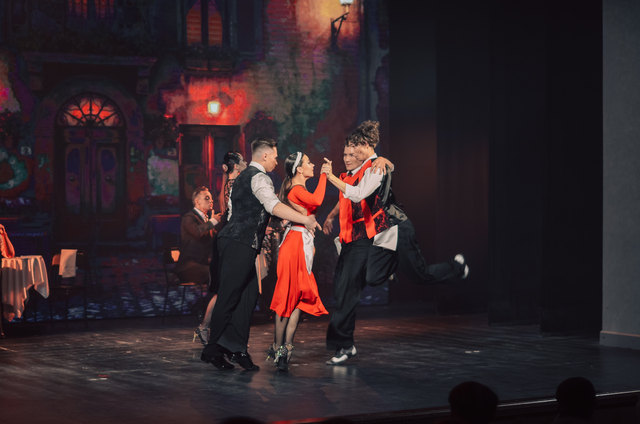 Фоторепортаж танцевального мероприятия. Денисова Аля — фотограф для парных съемок и индивидуальных историй в Барнауле