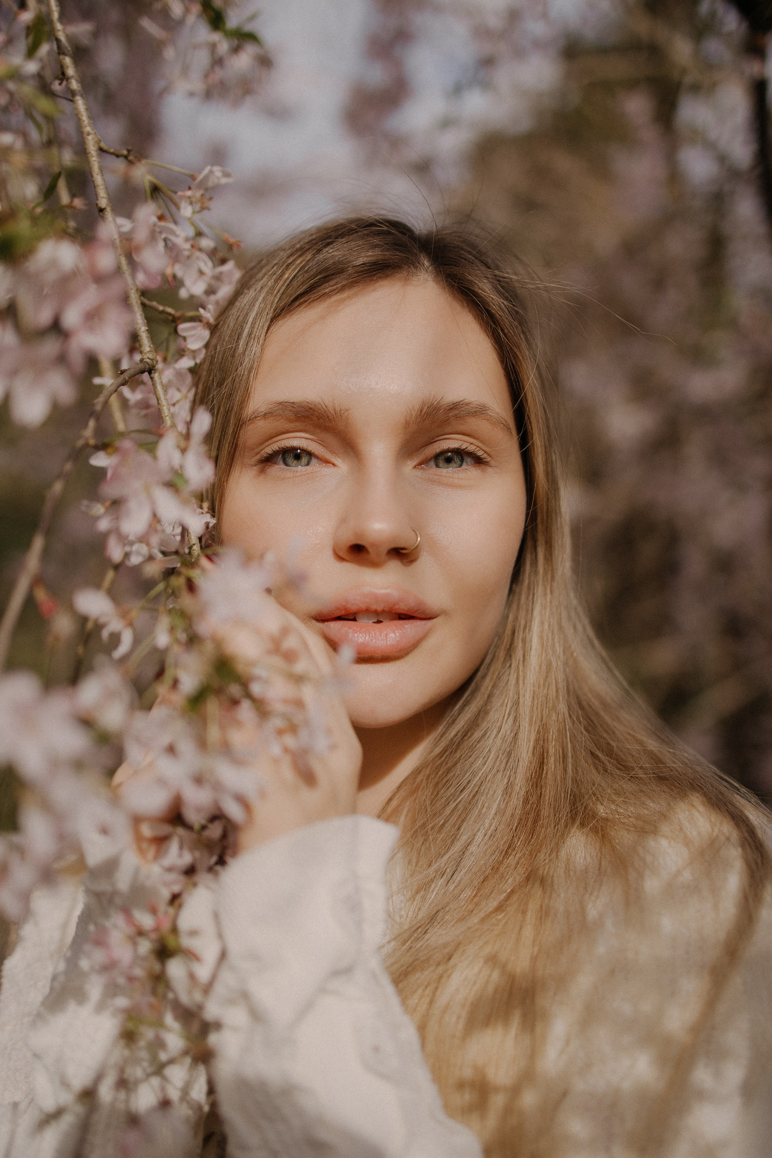 Света в сакуре. Фотограф Сочи Адлер Сириус Красная поляна Олеся Минив