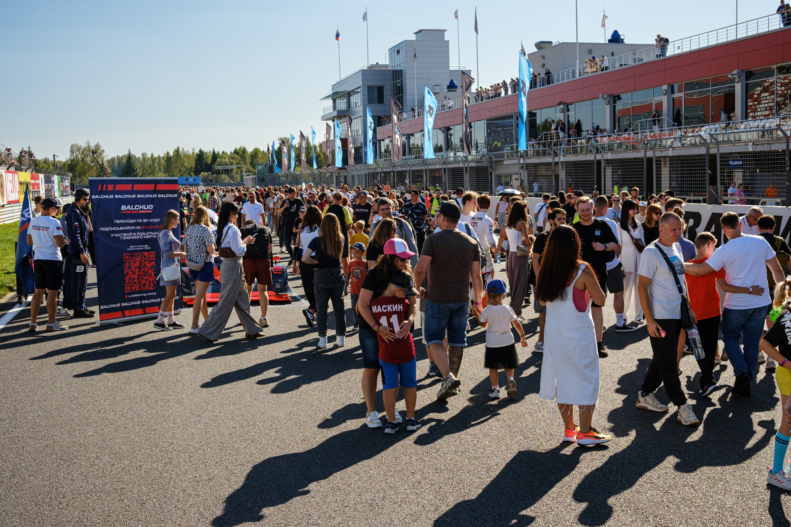 Российская серия гонок на выносливость. Авто и мотоспорт — фотограф Антон Медведев iCoguar