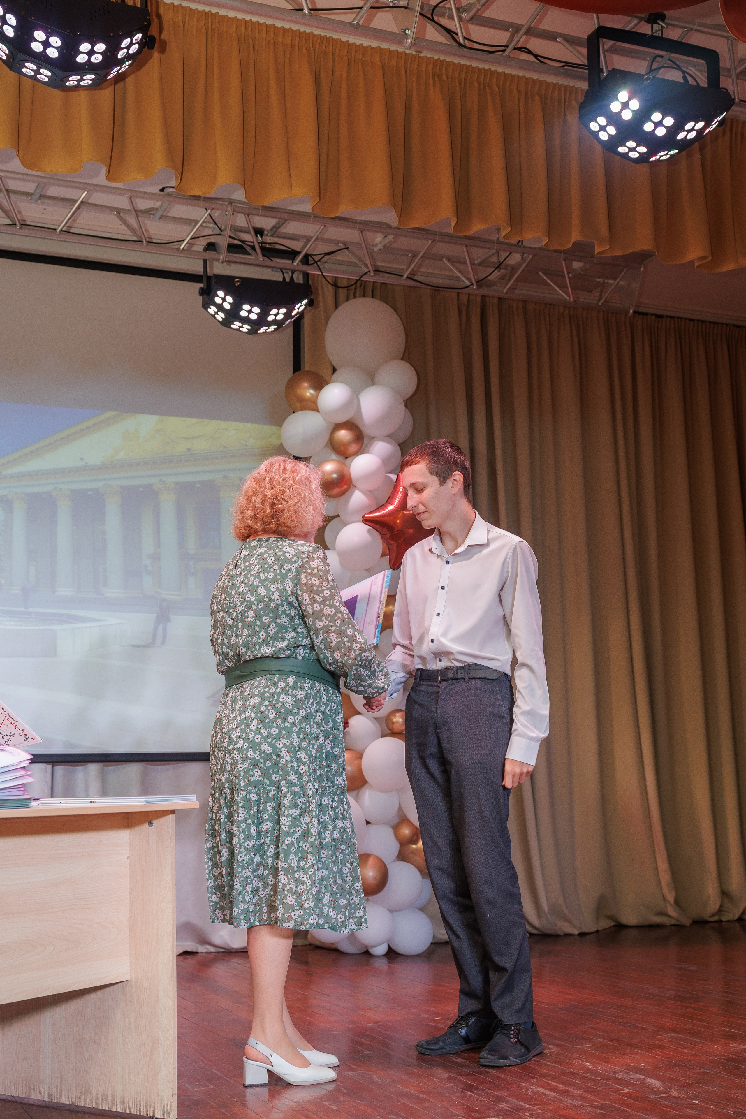 Вручение аттестатов. Свадебный и семейный фотограф в Новосибирске Ирина Дорошкова