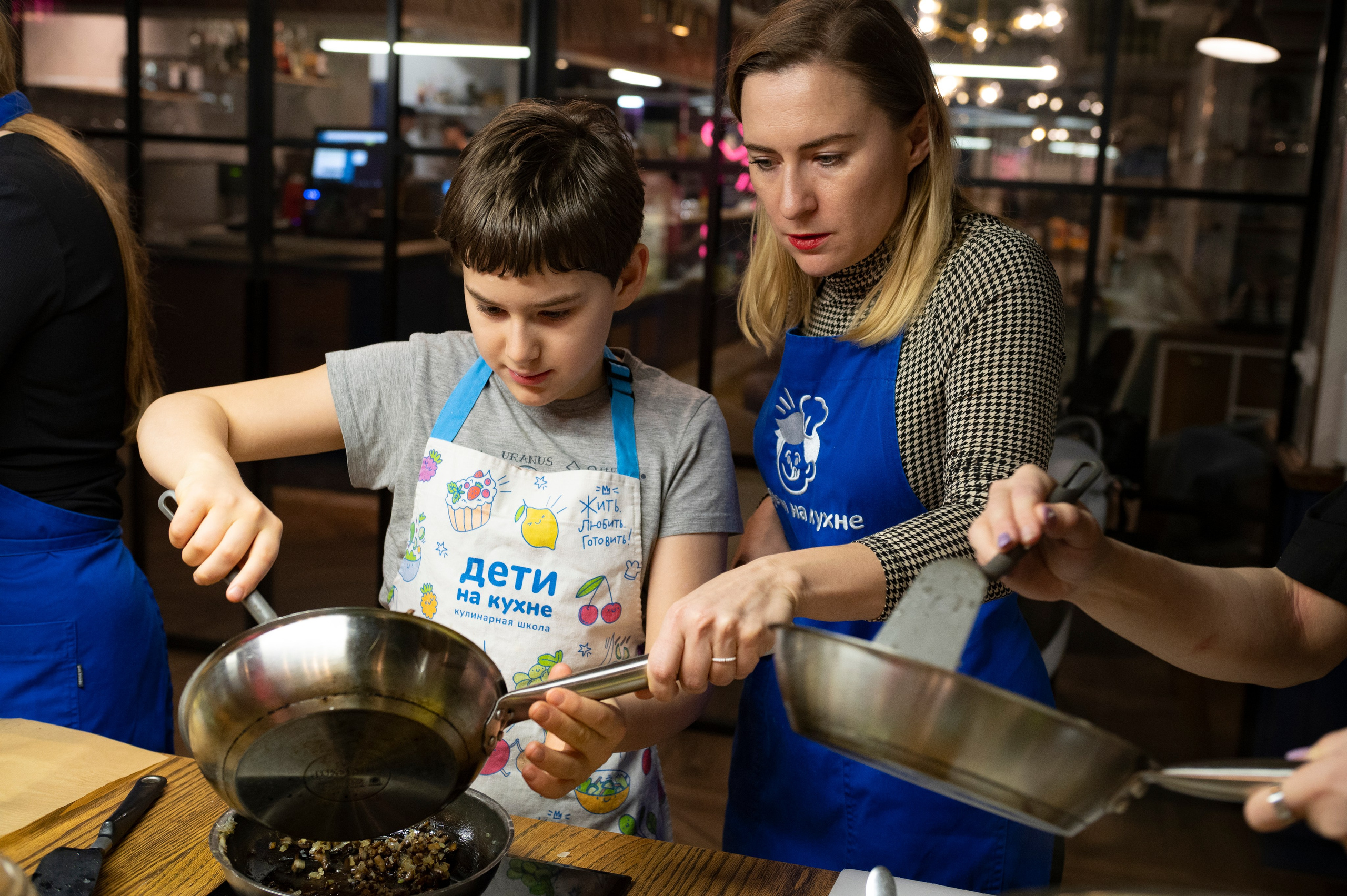«Добро на кухне» — благотворительная акция. Serg PG Photography — репортажная фотосъемка в Петербурге
