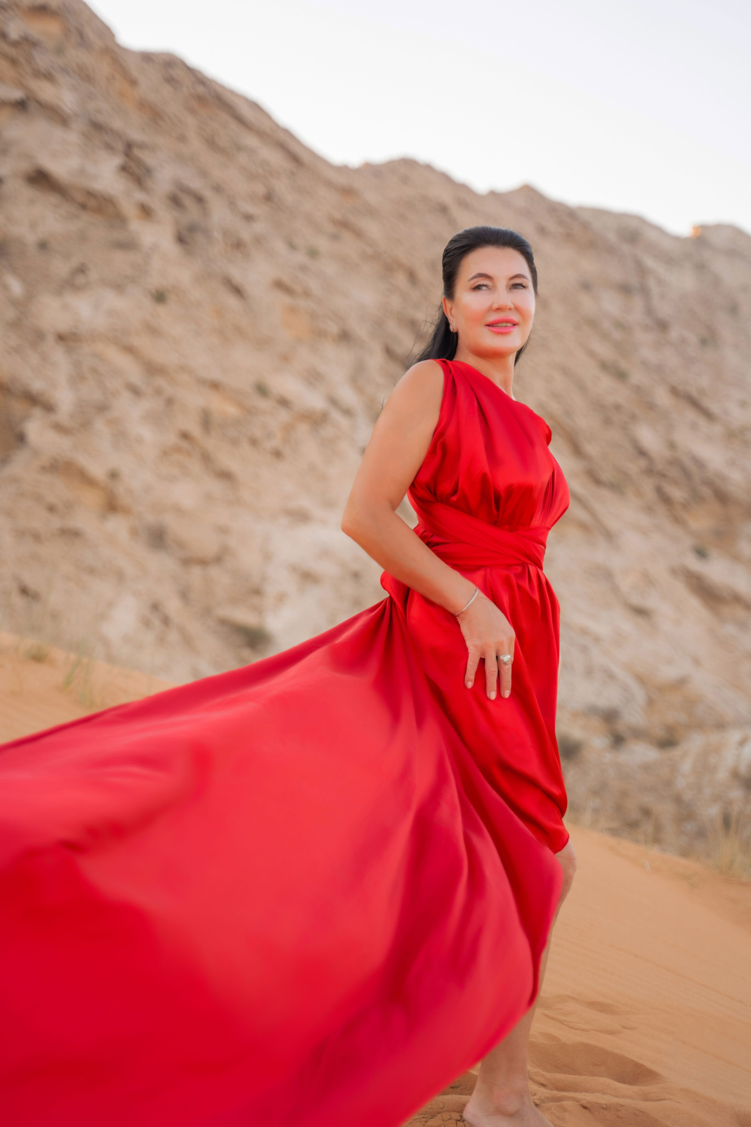 Фотосессия с летящими платьями в Дубае. Фотограф и видеограф в Москве и Абу Даби Мария Кулагина