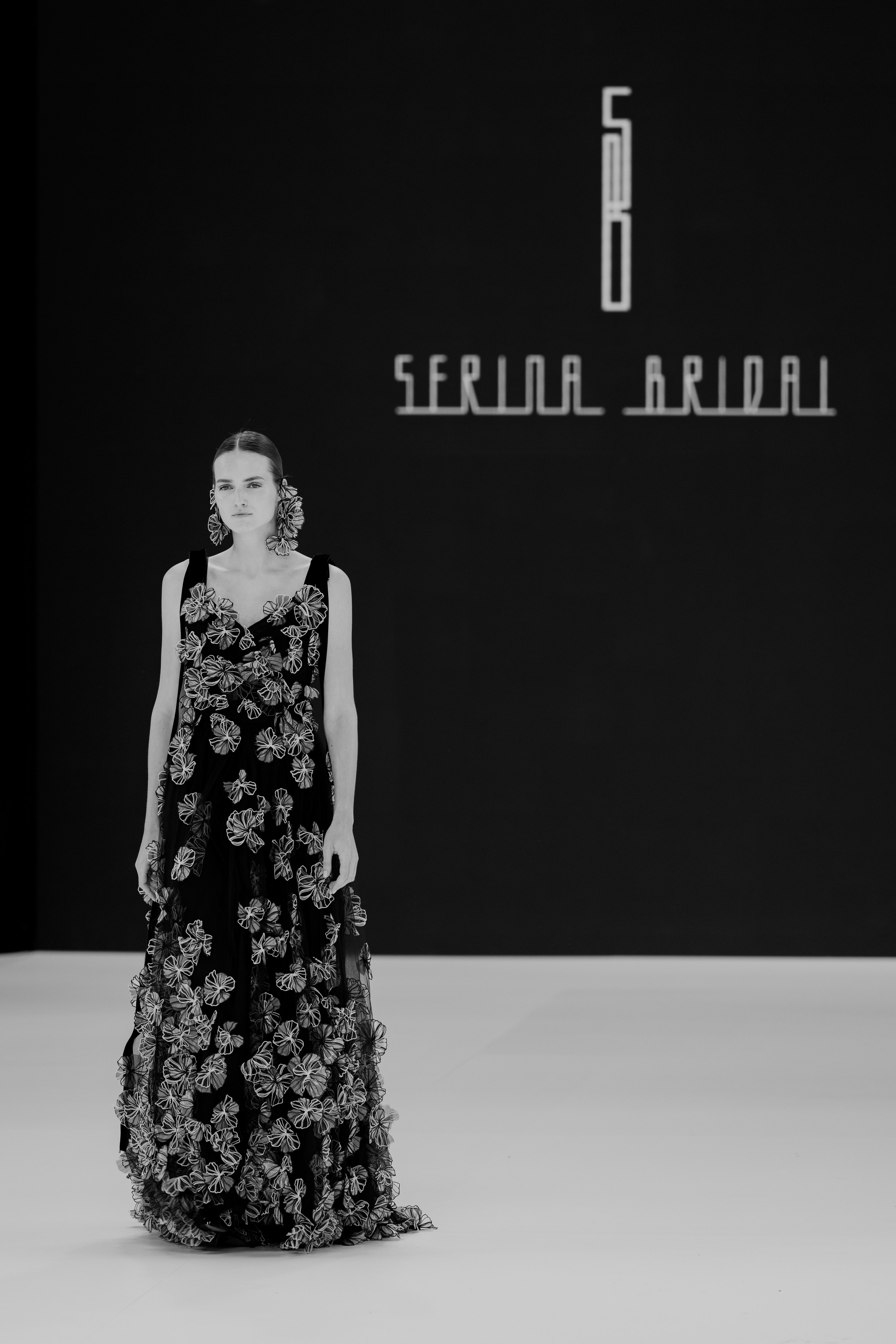 Bridal fashion trends 2025 — Demetrios wedding dress at fashion week in Barcelona